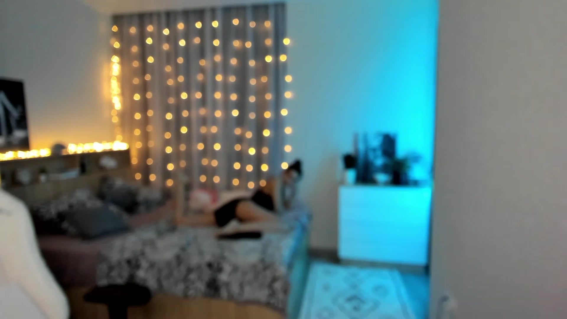 Gallery image thumbnail from Ellies_Smile's myfreecams stream on, 02/19/2024, 18:23 image 9 of 20