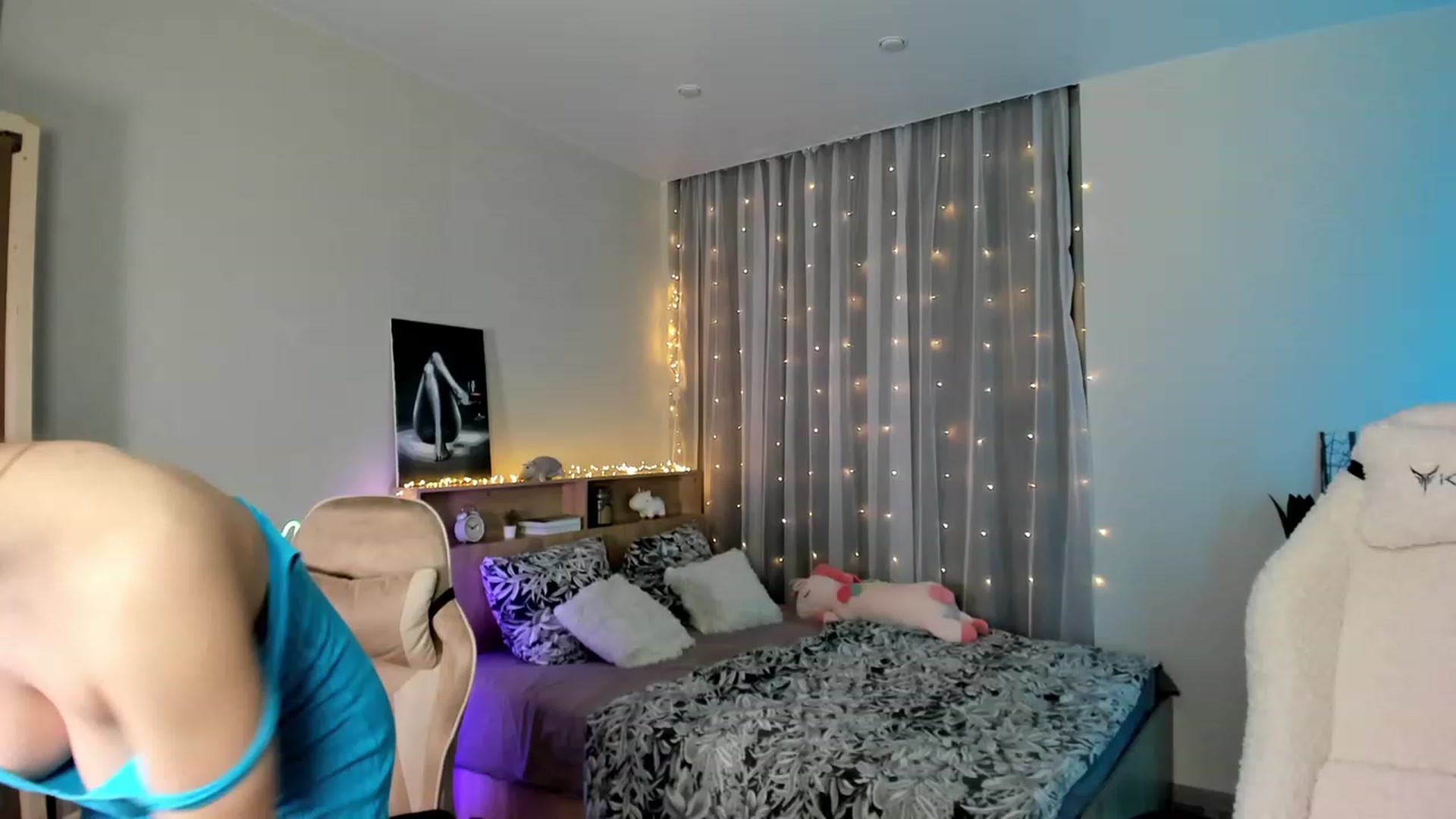 Gallery image thumbnail from Ellies_Smile's myfreecams stream on, 02/21/2024, 03:07 image 13 of 20