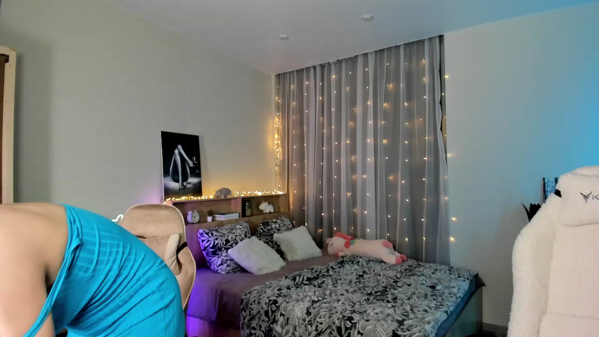 Gallery image thumbnail from Ellies_Smile's myfreecams stream on, 02/21/2024, 03:07 image 11 of 20