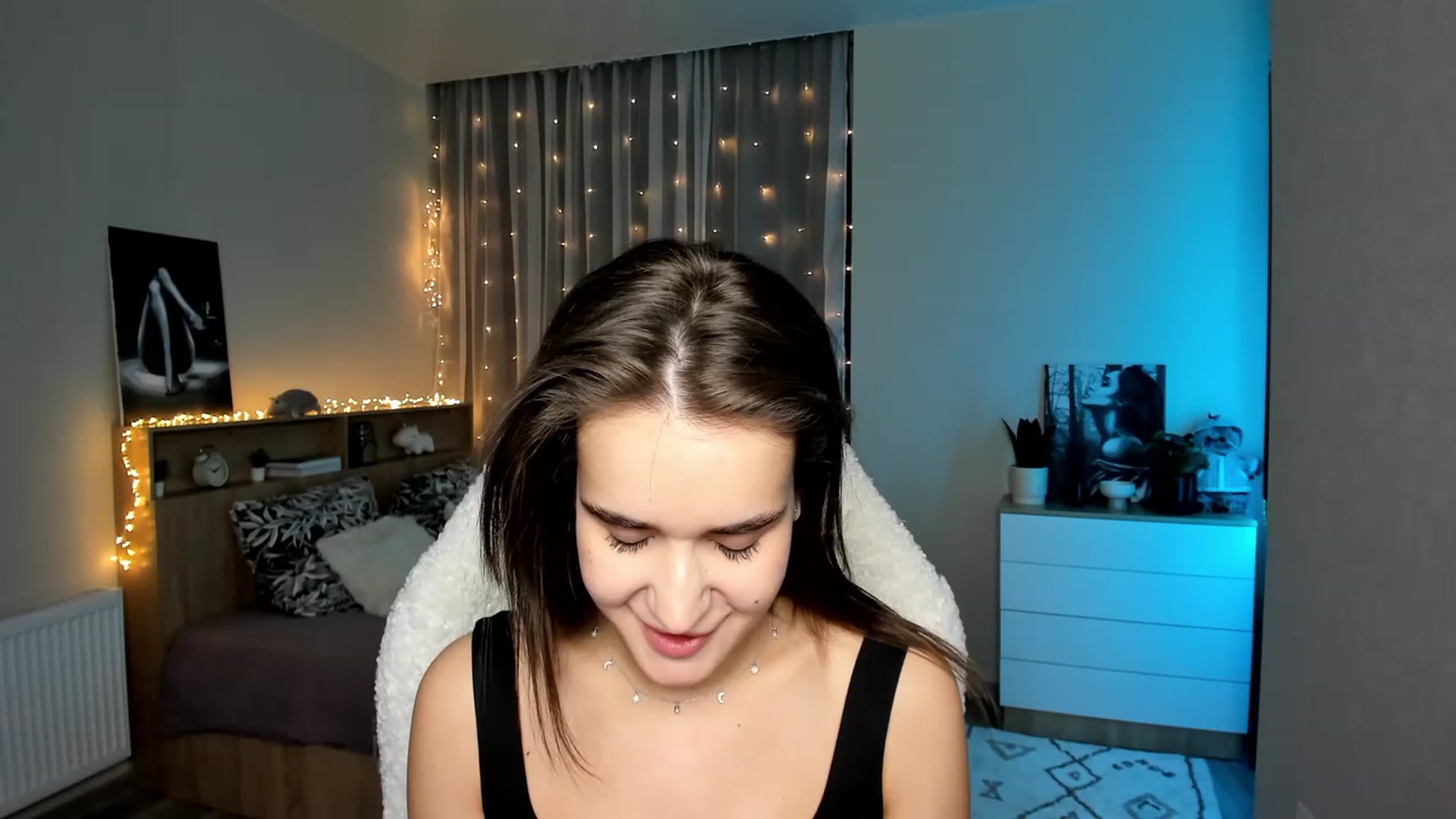 Gallery image thumbnail from Ellies_Smile's myfreecams stream on, 02/23/2024, 18:08 image 17 of 20