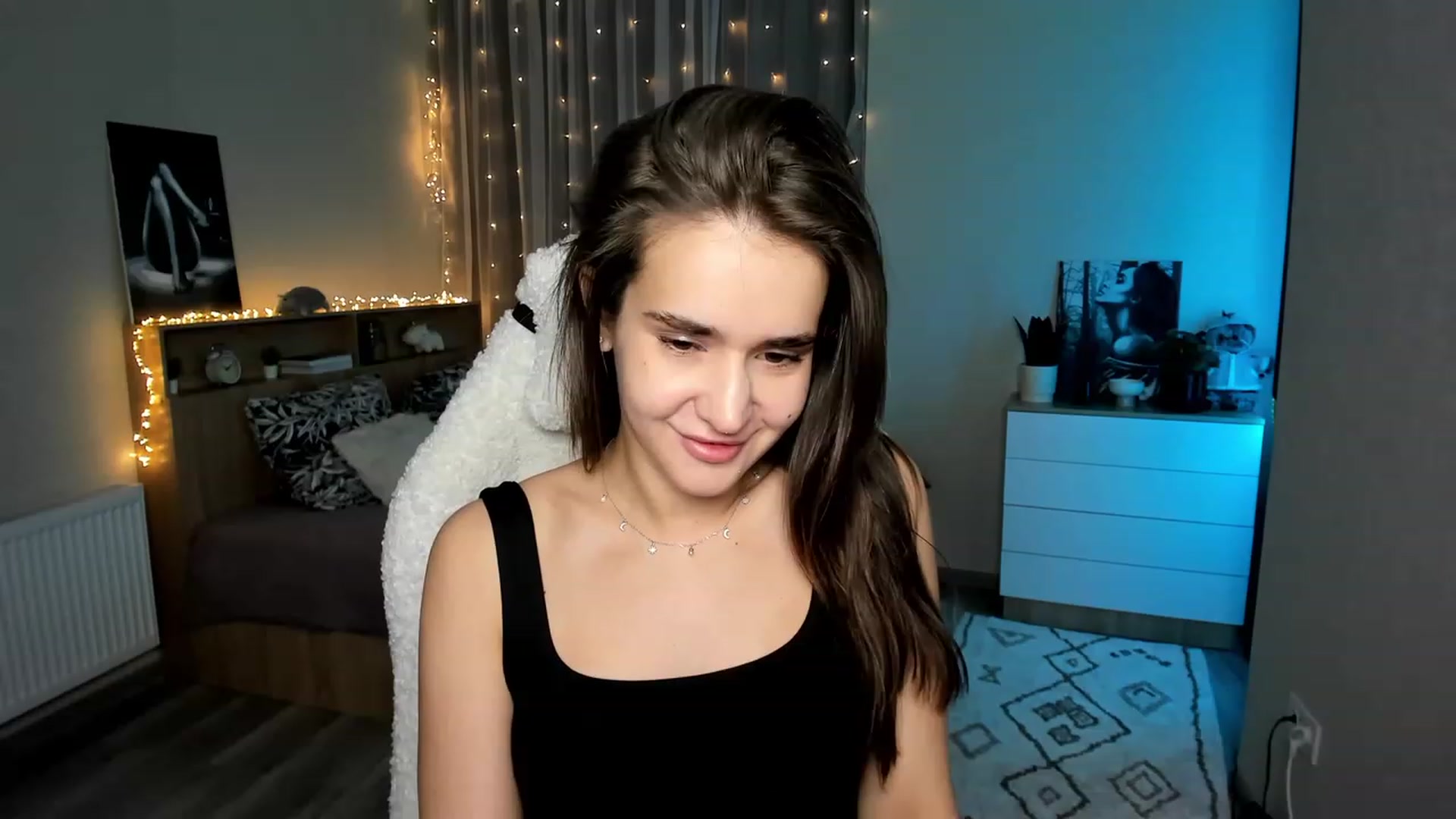 Gallery image thumbnail from Ellies_Smile's myfreecams stream on, 02/23/2024, 18:44 image 11 of 20
