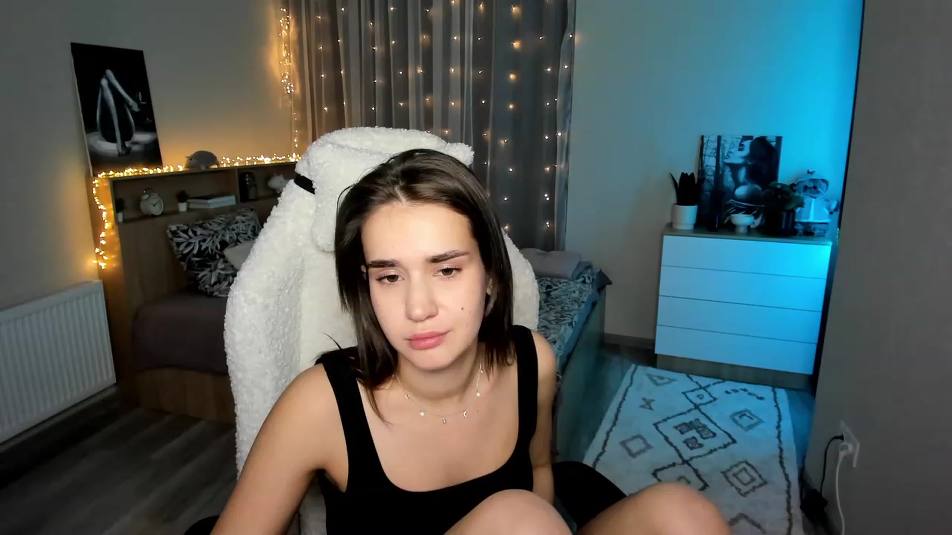 Gallery image thumbnail from Ellies_Smile's myfreecams stream on, 02/23/2024, 18:44 image 16 of 20