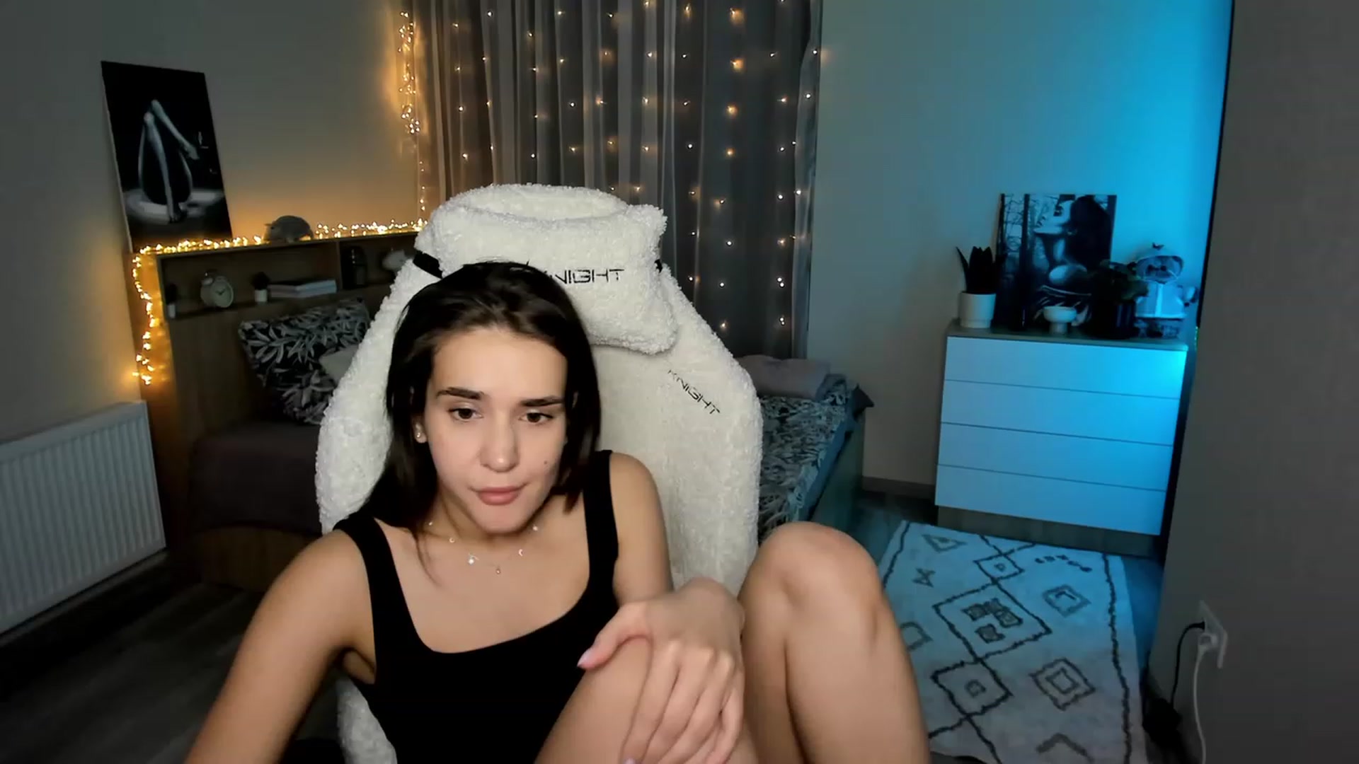 Gallery image thumbnail from Ellies_Smile's myfreecams stream on, 02/23/2024, 18:44 image 15 of 20