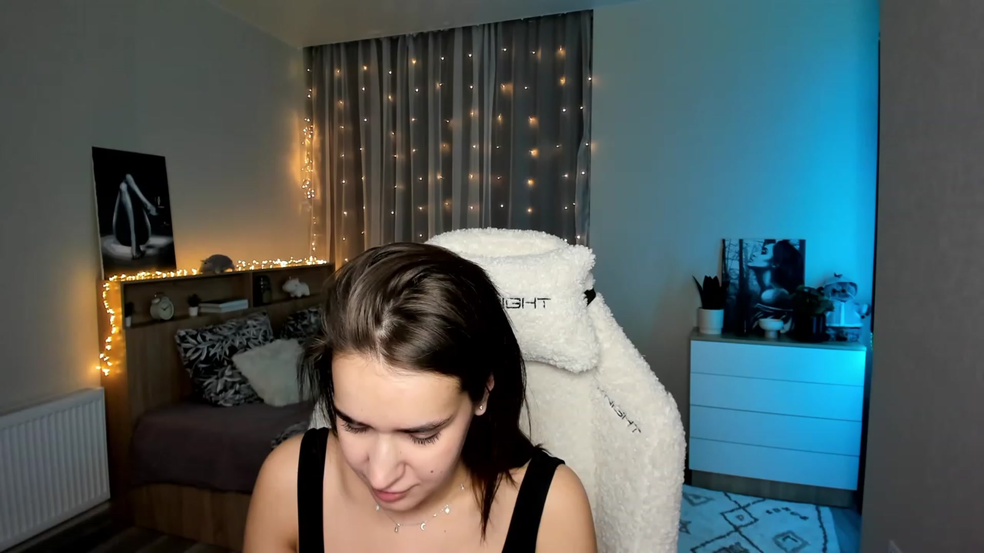 Gallery image thumbnail from Ellies_Smile's myfreecams stream on, 02/23/2024, 18:44 image 19 of 20
