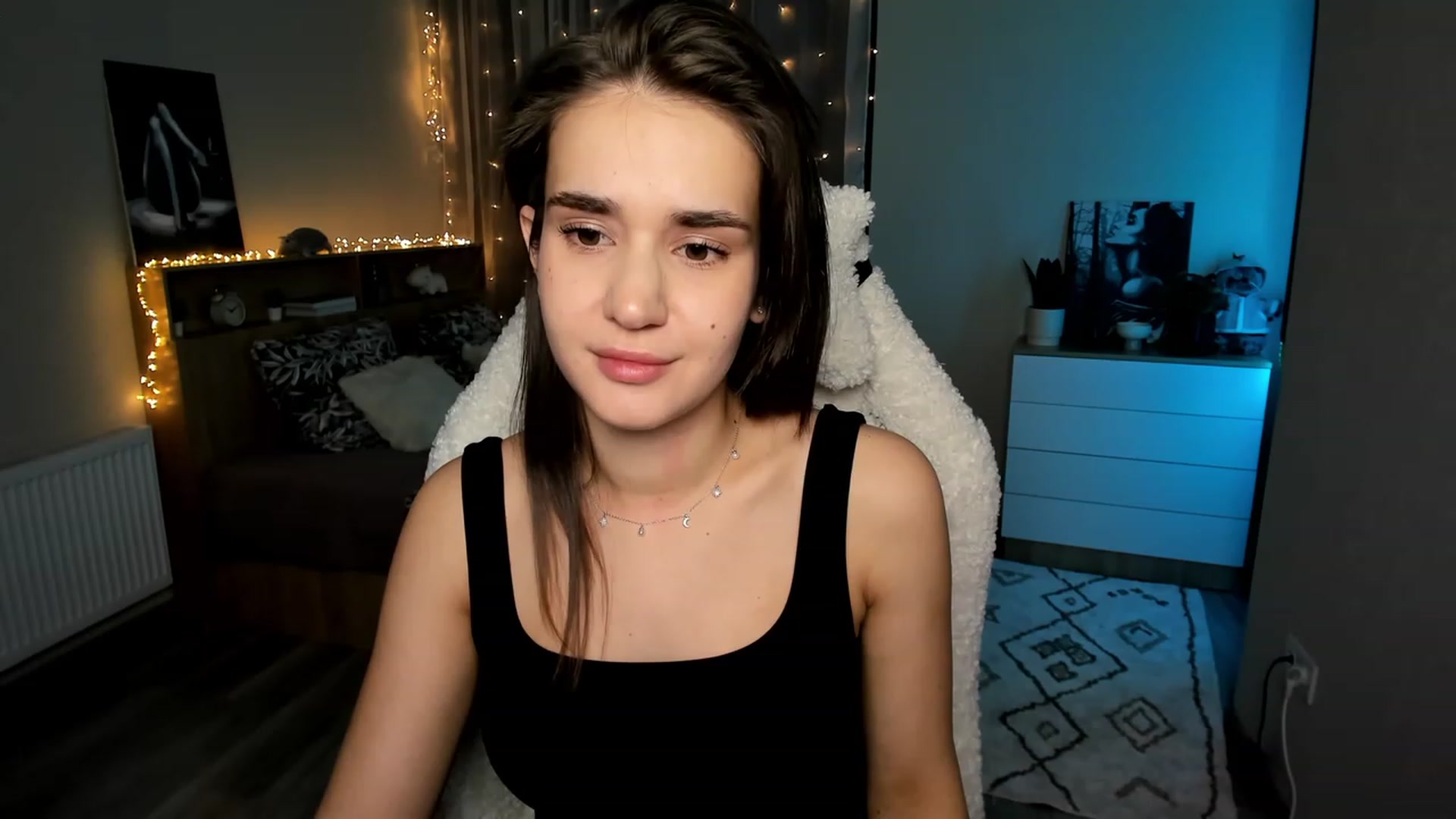 Gallery image thumbnail from Ellies_Smile's myfreecams stream on, 02/23/2024, 18:44 image 2 of 20