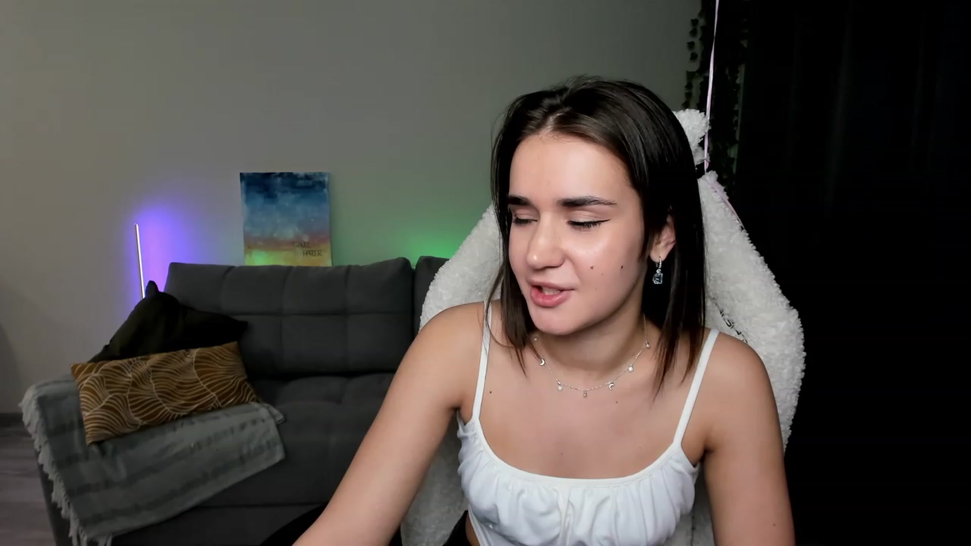 Gallery image thumbnail from Ellies_Smile's myfreecams stream on, 03/08/2024, 16:26 image 4 of 20