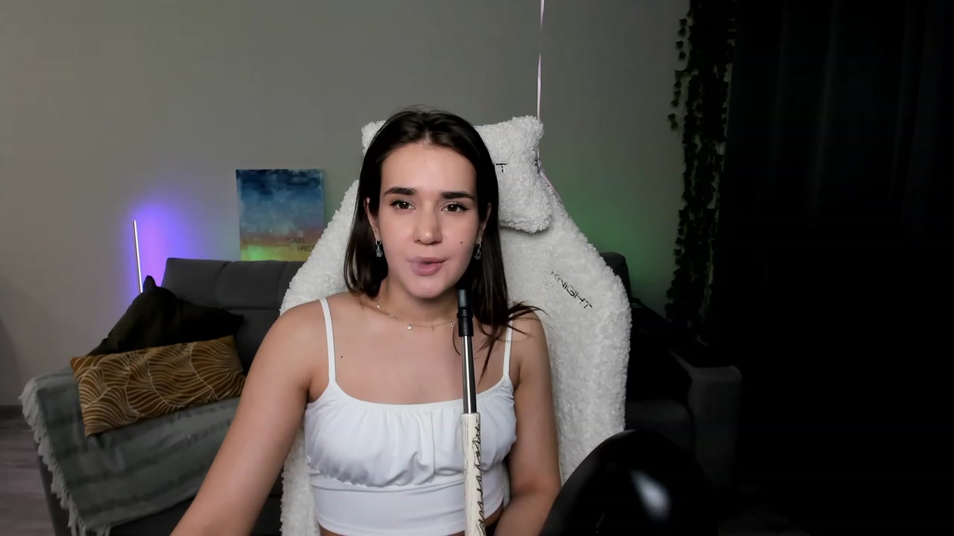 Gallery image thumbnail from Ellies_Smile's myfreecams stream on, 03/08/2024, 16:26 image 8 of 20