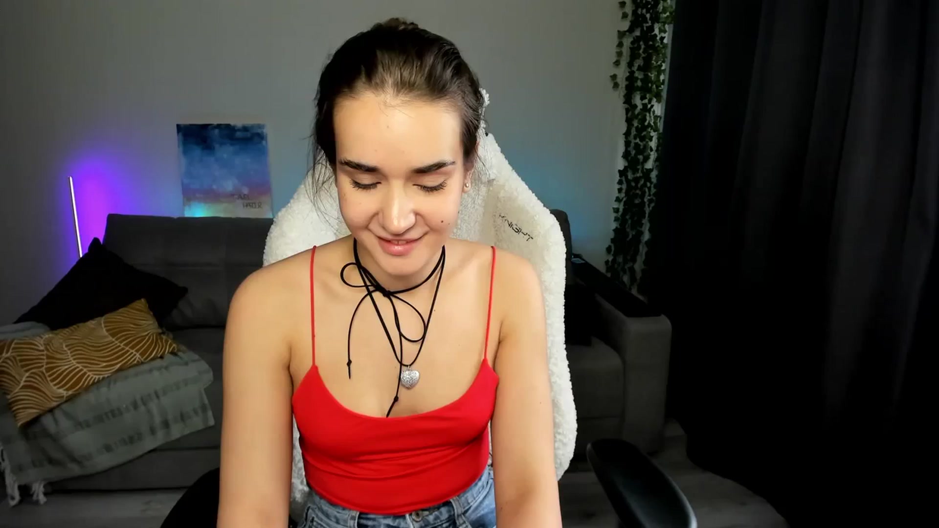 Gallery image thumbnail from Ellies_Smile's myfreecams stream on, 03/16/2024, 05:55 image 8 of 20