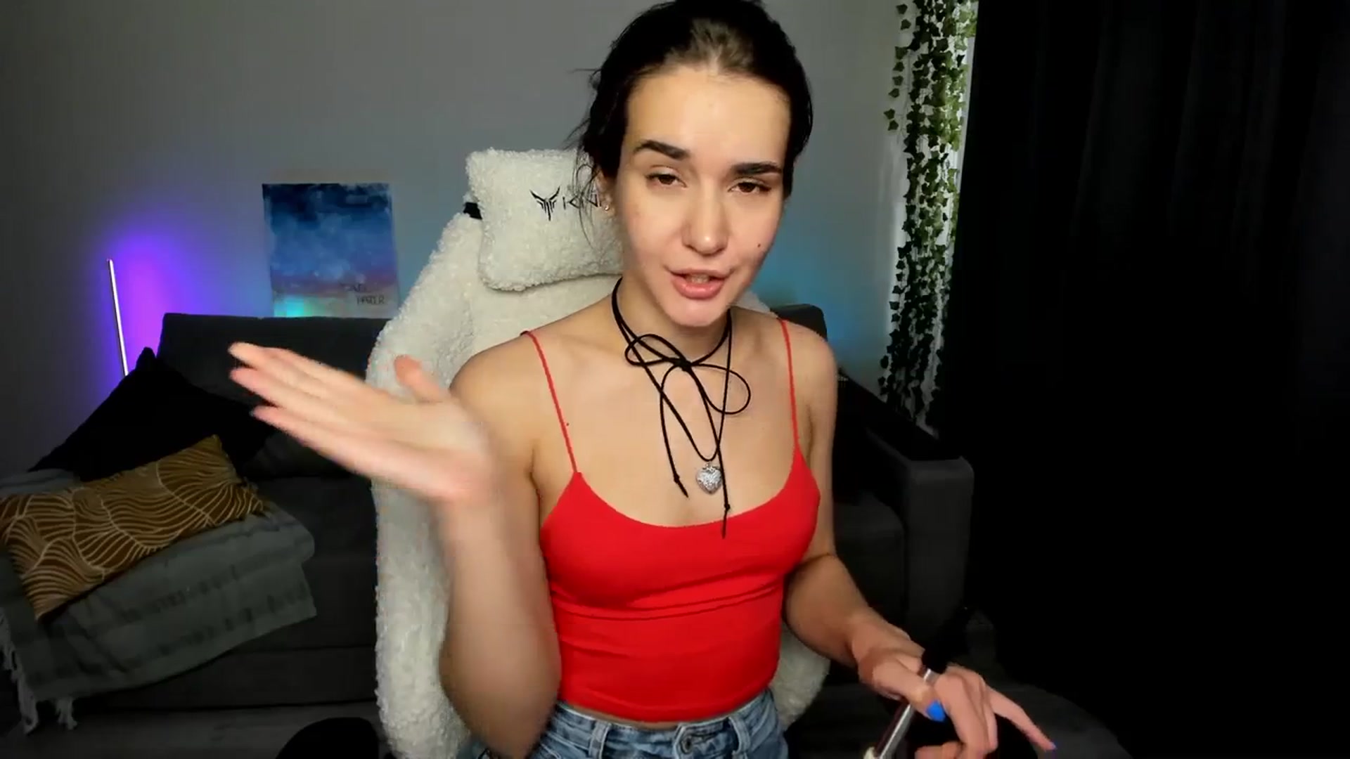 Gallery image thumbnail from Ellies_Smile's myfreecams stream on, 03/16/2024, 07:37 image 16 of 20