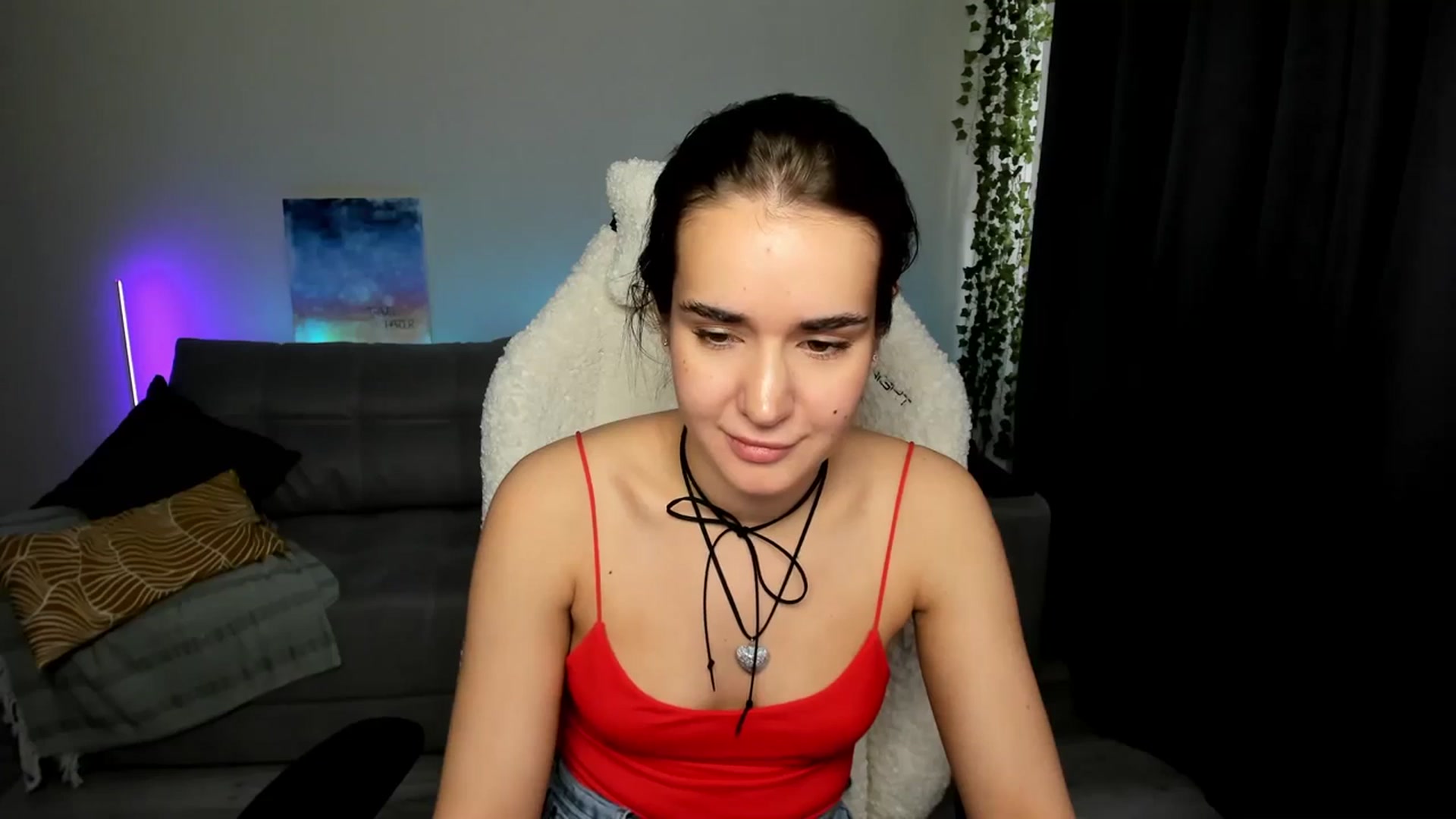 Gallery image thumbnail from Ellies_Smile's myfreecams stream on, 03/16/2024, 07:37 image 4 of 20