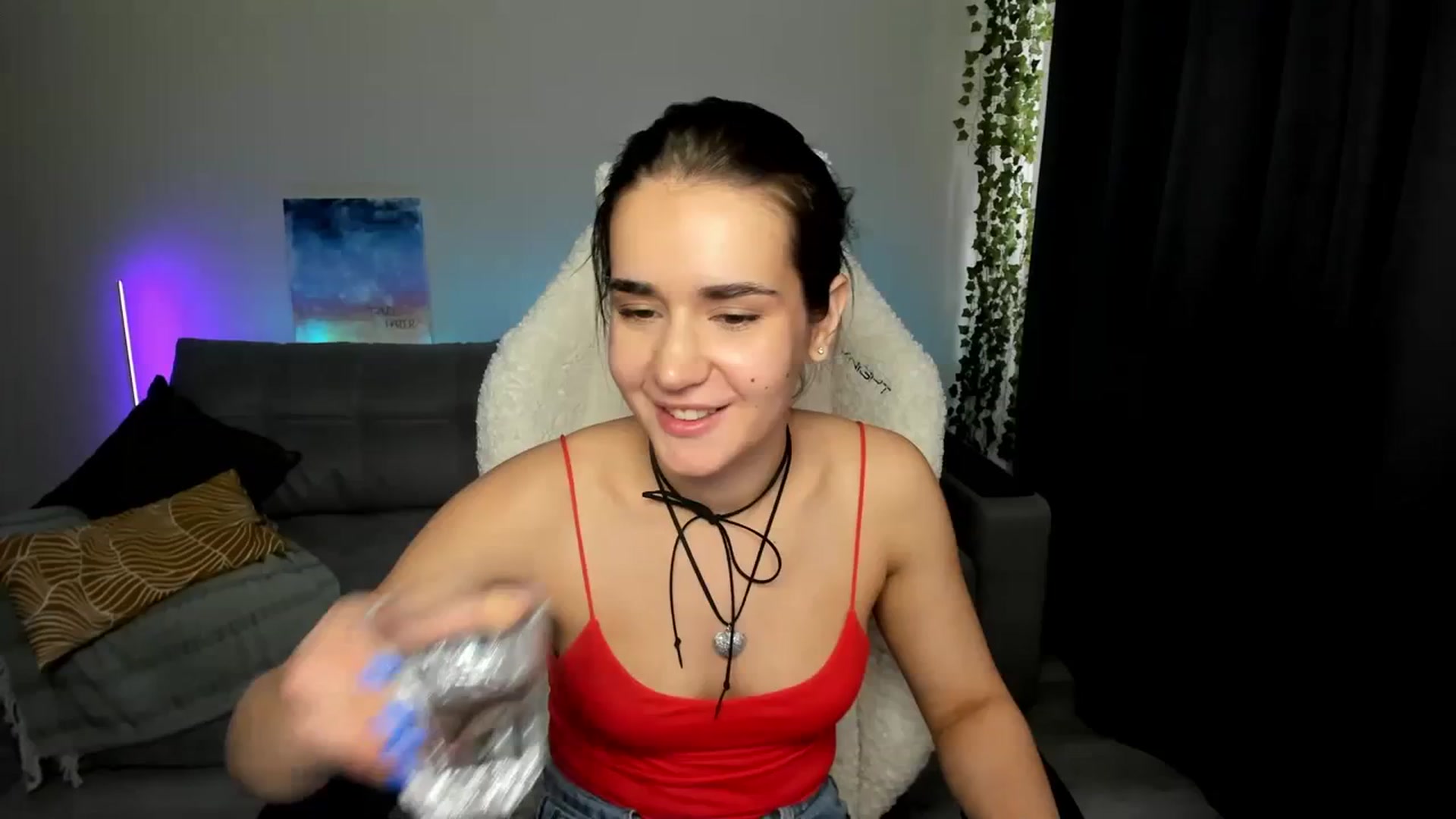 Gallery image thumbnail from Ellies_Smile's myfreecams stream on, 03/16/2024, 07:37 image 1 of 20