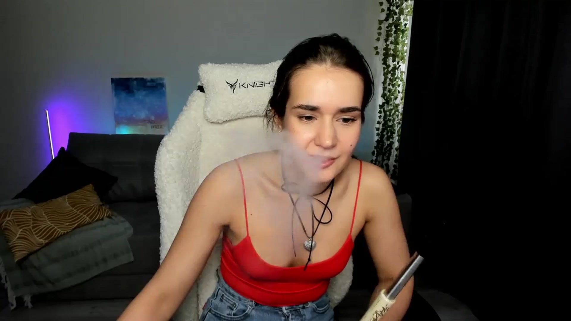 Gallery image thumbnail from Ellies_Smile's myfreecams stream on, 03/16/2024, 07:37 image 12 of 20