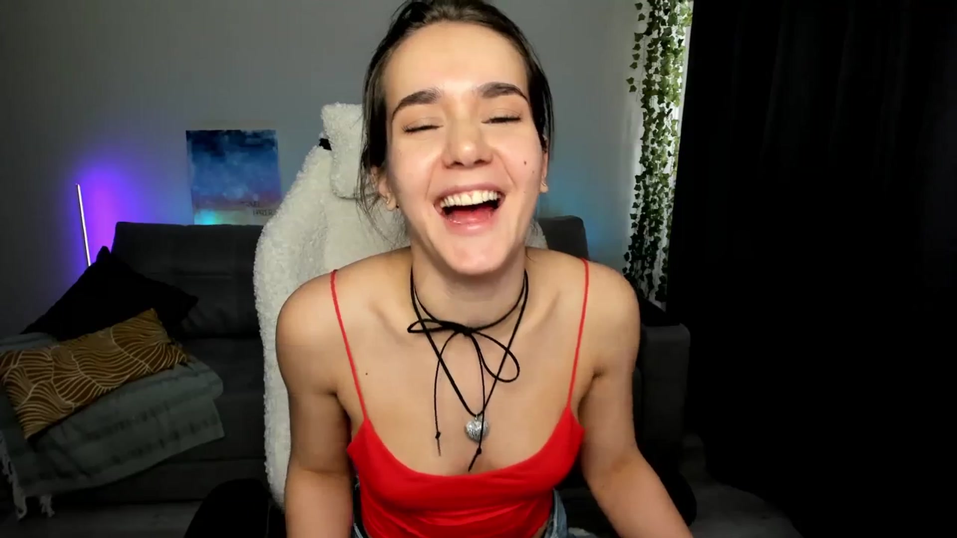 Gallery image thumbnail from Ellies_Smile's myfreecams stream on, 03/16/2024, 07:37 image 19 of 20