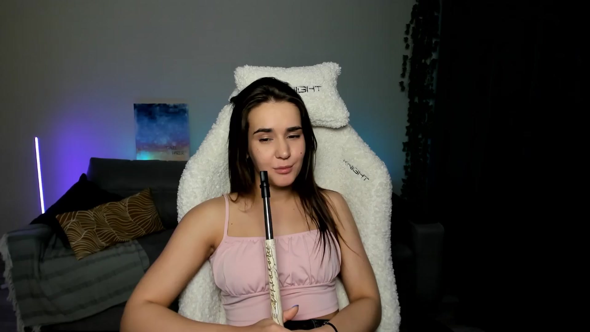 Gallery image thumbnail from Ellies_Smile's myfreecams stream on, 03/27/2024, 16:03 image 11 of 20