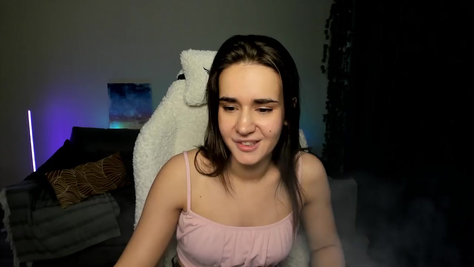 Gallery image thumbnail from Ellies_Smile's myfreecams stream on, 03/27/2024, 16:03 image 3 of 20