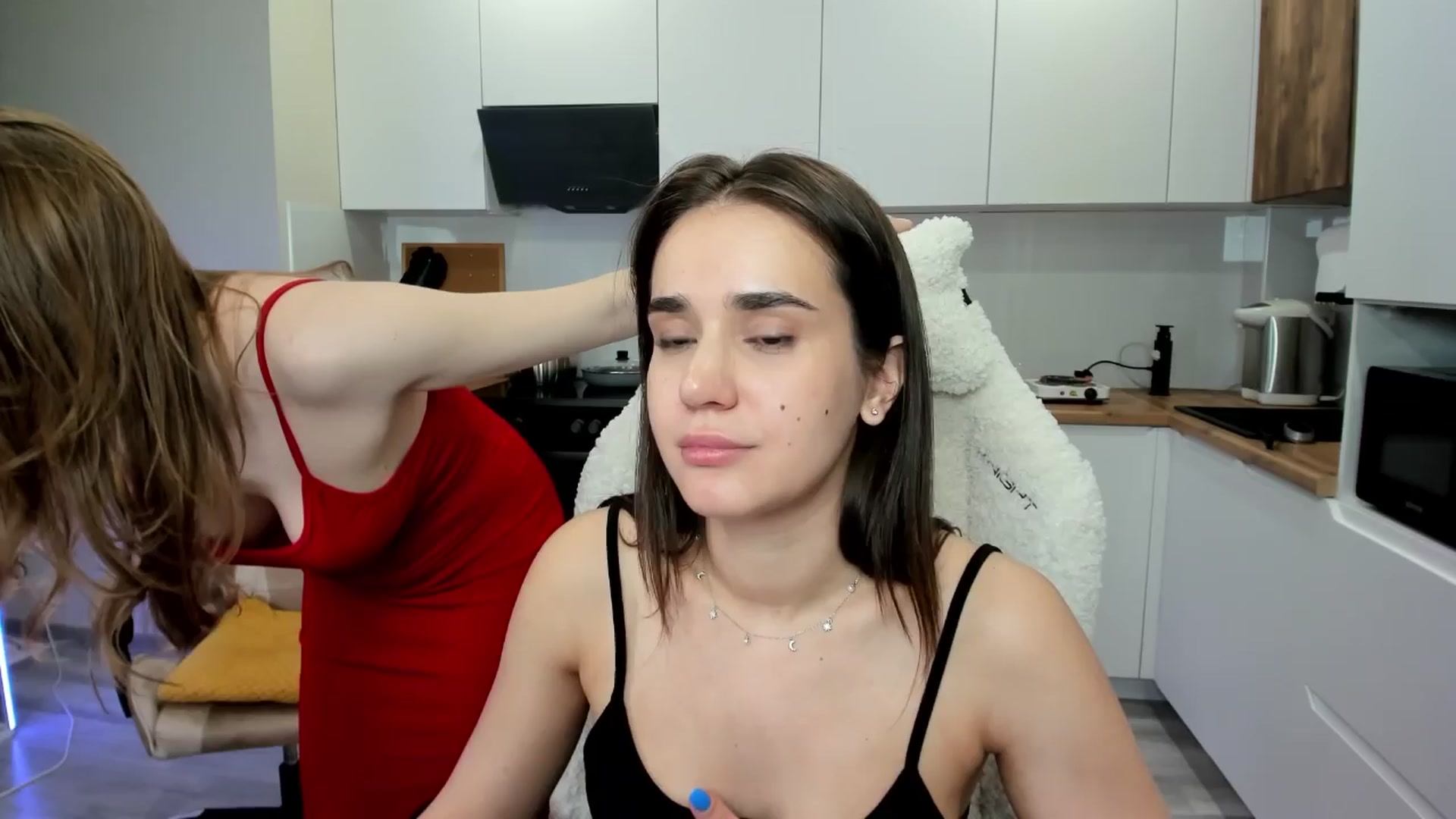 Gallery image thumbnail from Ellies_Smile's myfreecams stream on, 03/30/2024, 20:54 image 14 of 20