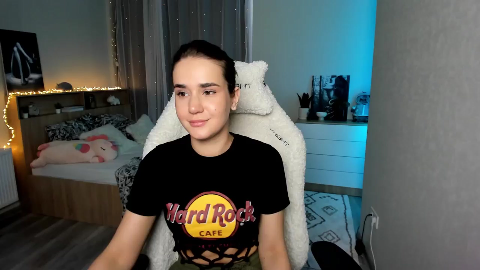 Gallery image thumbnail from Ellies_Smile's myfreecams stream on, 04/07/2024, 14:27 image 19 of 20