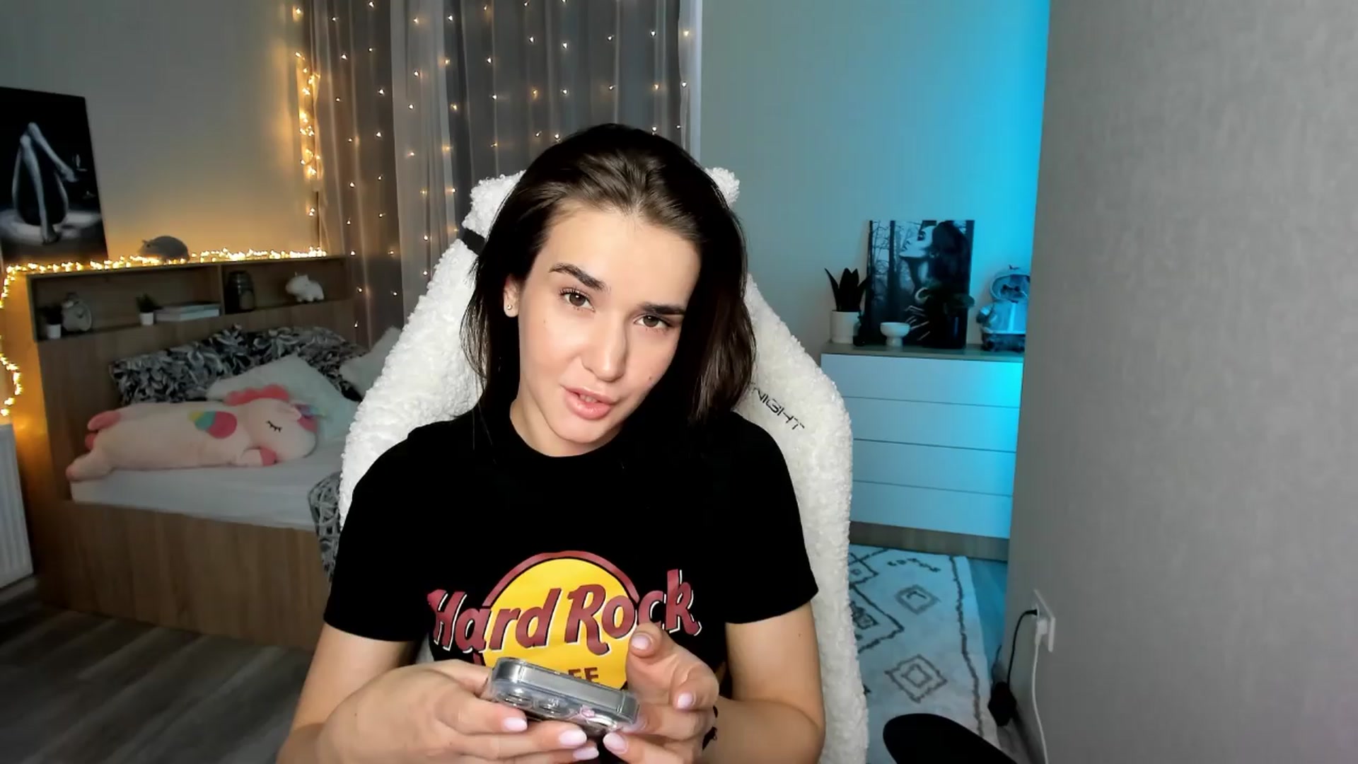 Gallery image thumbnail from Ellies_Smile's myfreecams stream on, 04/07/2024, 14:27 image 9 of 20