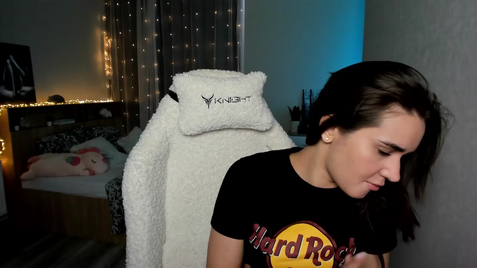 Gallery image thumbnail from Ellies_Smile's myfreecams stream on, 04/07/2024, 14:27 image 7 of 20