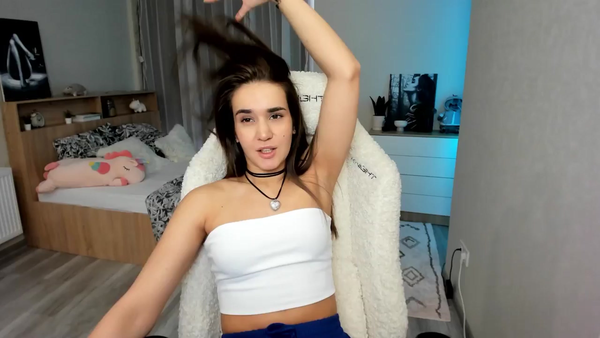 Gallery image thumbnail from Ellies_Smile's myfreecams stream on, 04/08/2024, 11:38 image 11 of 20
