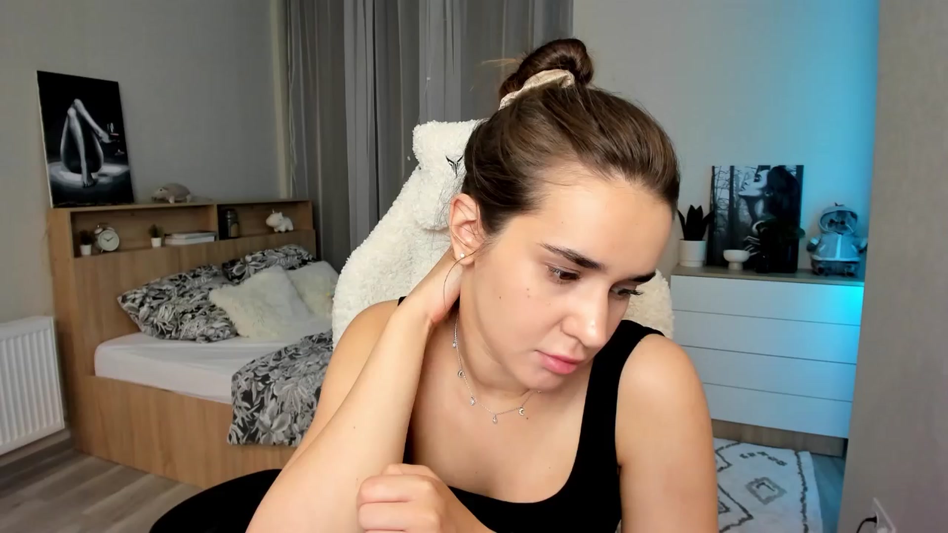 Gallery image thumbnail from Ellies_Smile's myfreecams stream on, 04/12/2024, 18:51 image 10 of 20
