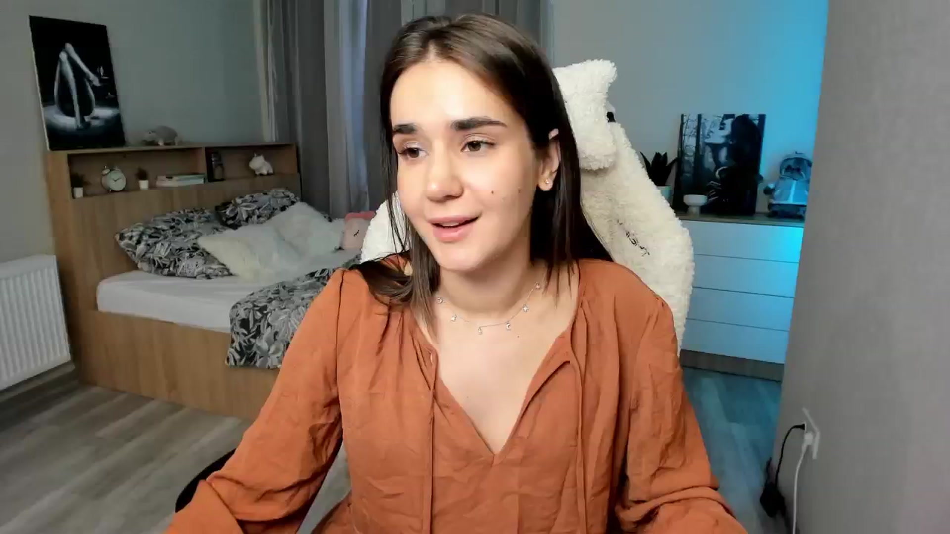 Gallery image thumbnail from Ellies_Smile's myfreecams stream on, 04/17/2024, 15:14 image 20 of 20
