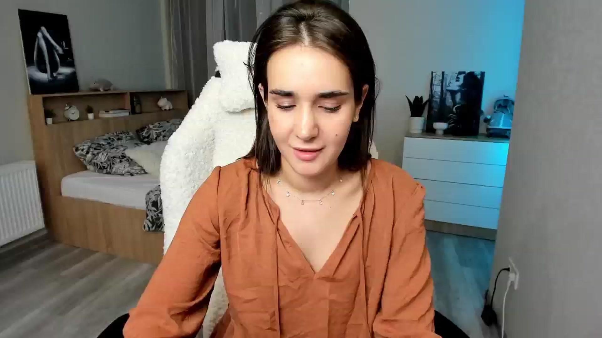 Gallery image thumbnail from Ellies_Smile's myfreecams stream on, 04/17/2024, 15:14 image 8 of 20