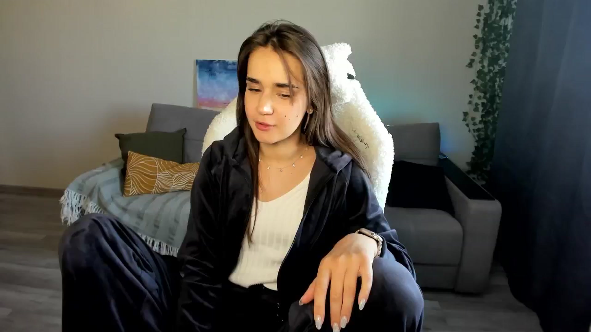 Gallery image thumbnail from Ellies_Smile's myfreecams stream on, 05/08/2024, 14:19 image 18 of 20