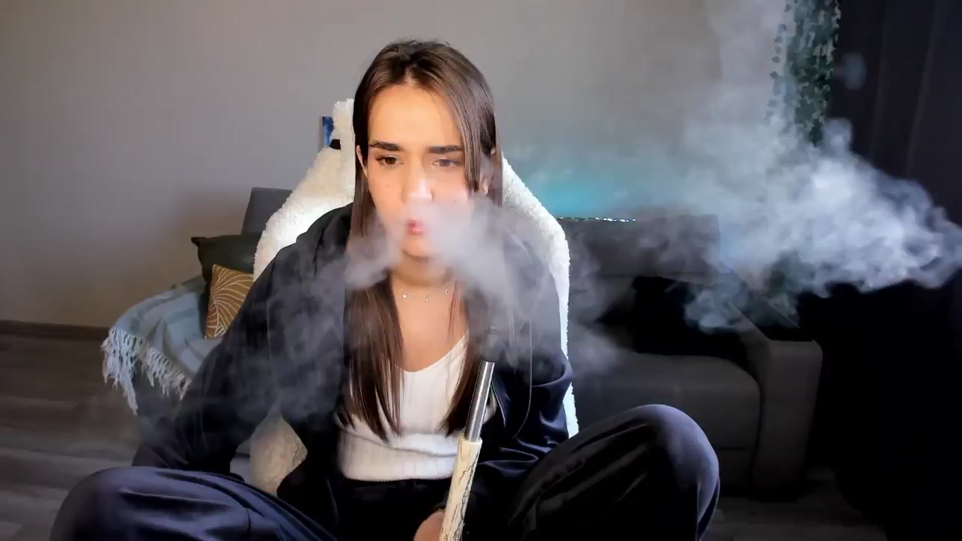 Gallery image thumbnail from Ellies_Smile's myfreecams stream on, 05/08/2024, 15:23 image 10 of 20