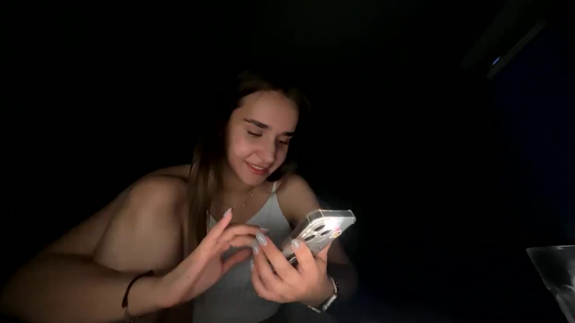 Gallery image thumbnail from Ellies_Smile's myfreecams stream on, 05/08/2024, 17:31 image 19 of 20