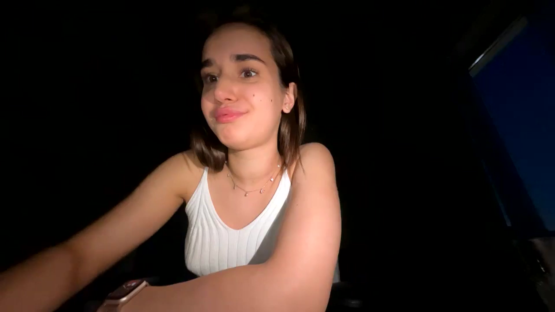 Gallery image thumbnail from Ellies_Smile's myfreecams stream on, 05/08/2024, 17:31 image 2 of 20