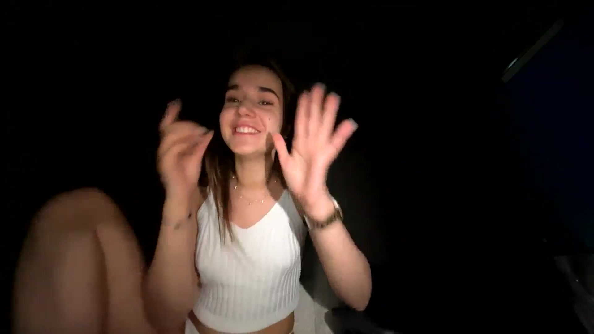 Gallery image thumbnail from Ellies_Smile's myfreecams stream on, 05/08/2024, 17:31 image 15 of 20