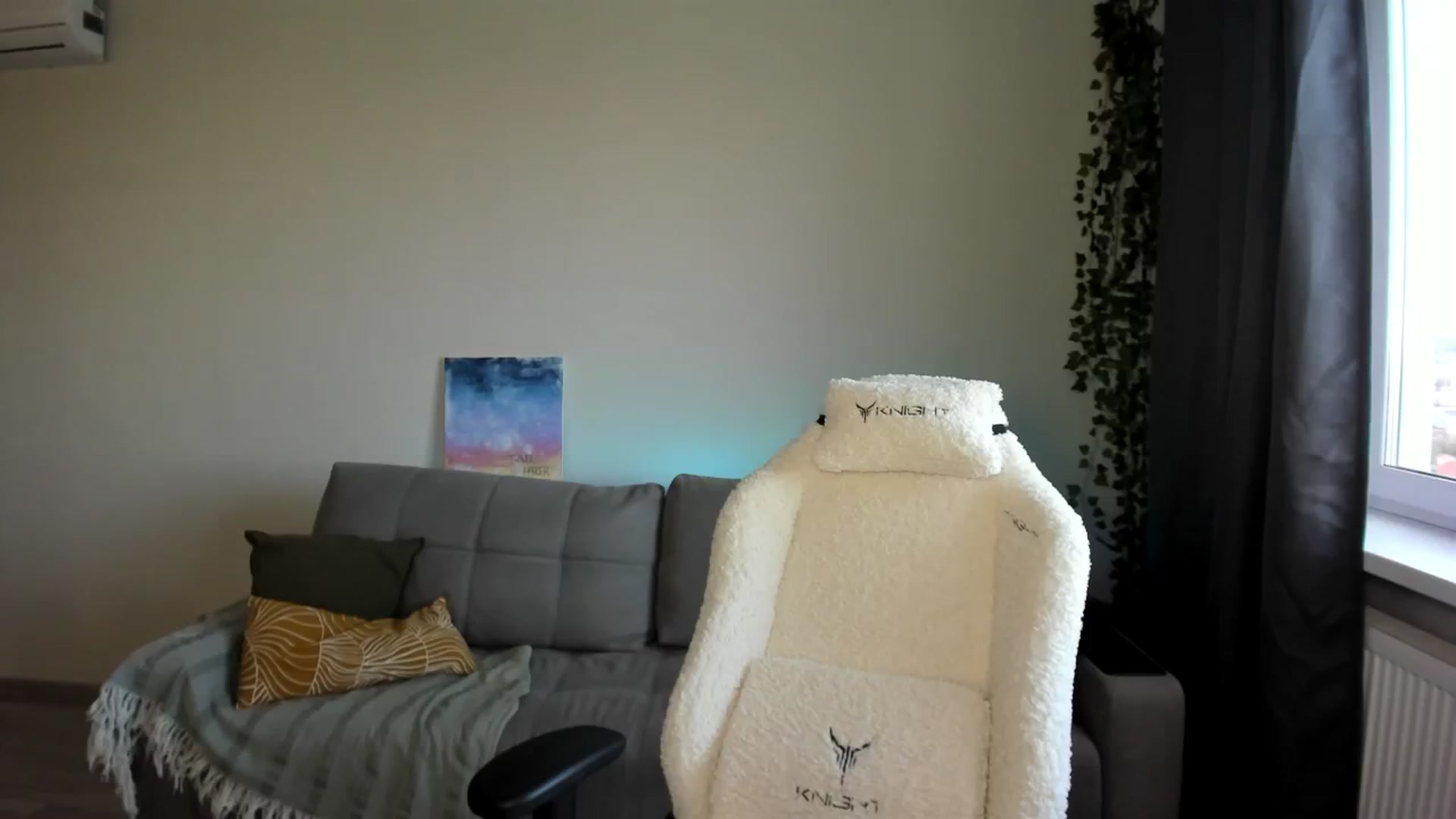 Gallery image thumbnail from Ellies_Smile's myfreecams stream on, 05/09/2024, 15:34 image 20 of 20