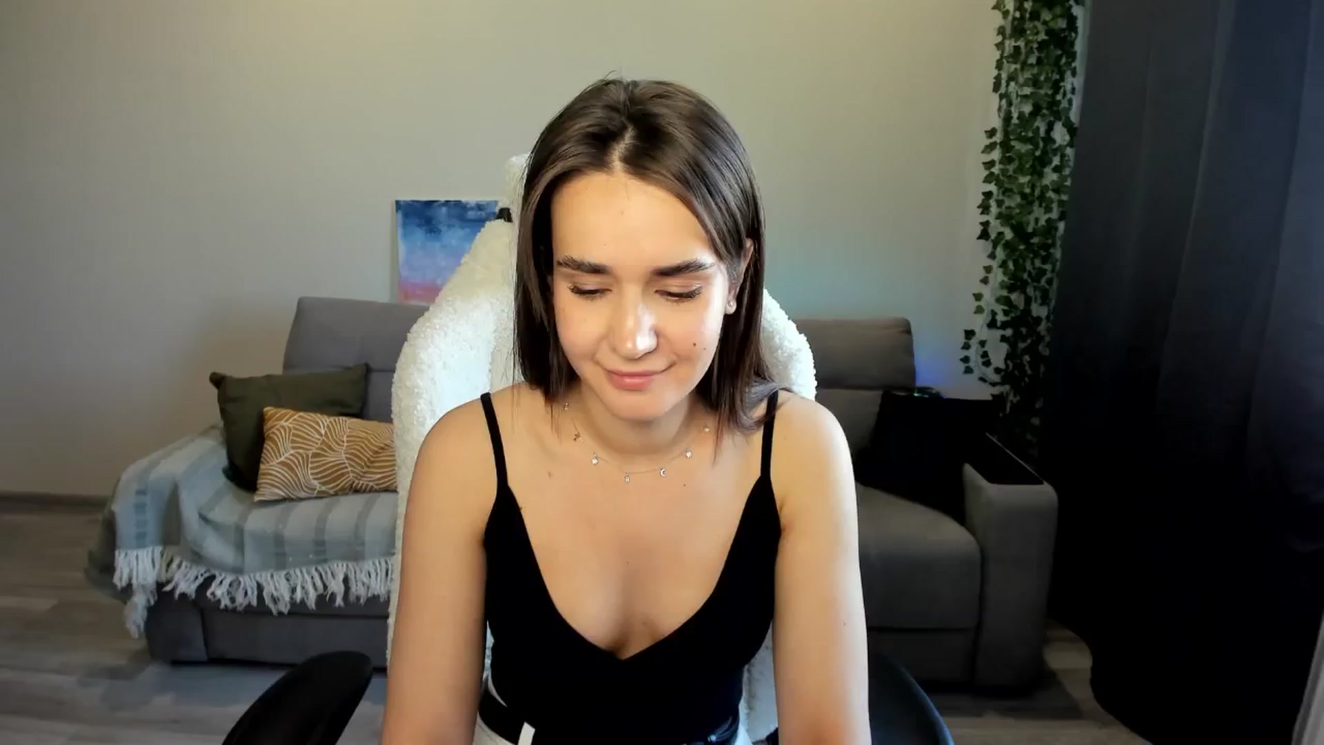 Gallery image thumbnail from Ellies_Smile's myfreecams stream on, 05/27/2024, 15:00 image 9 of 20