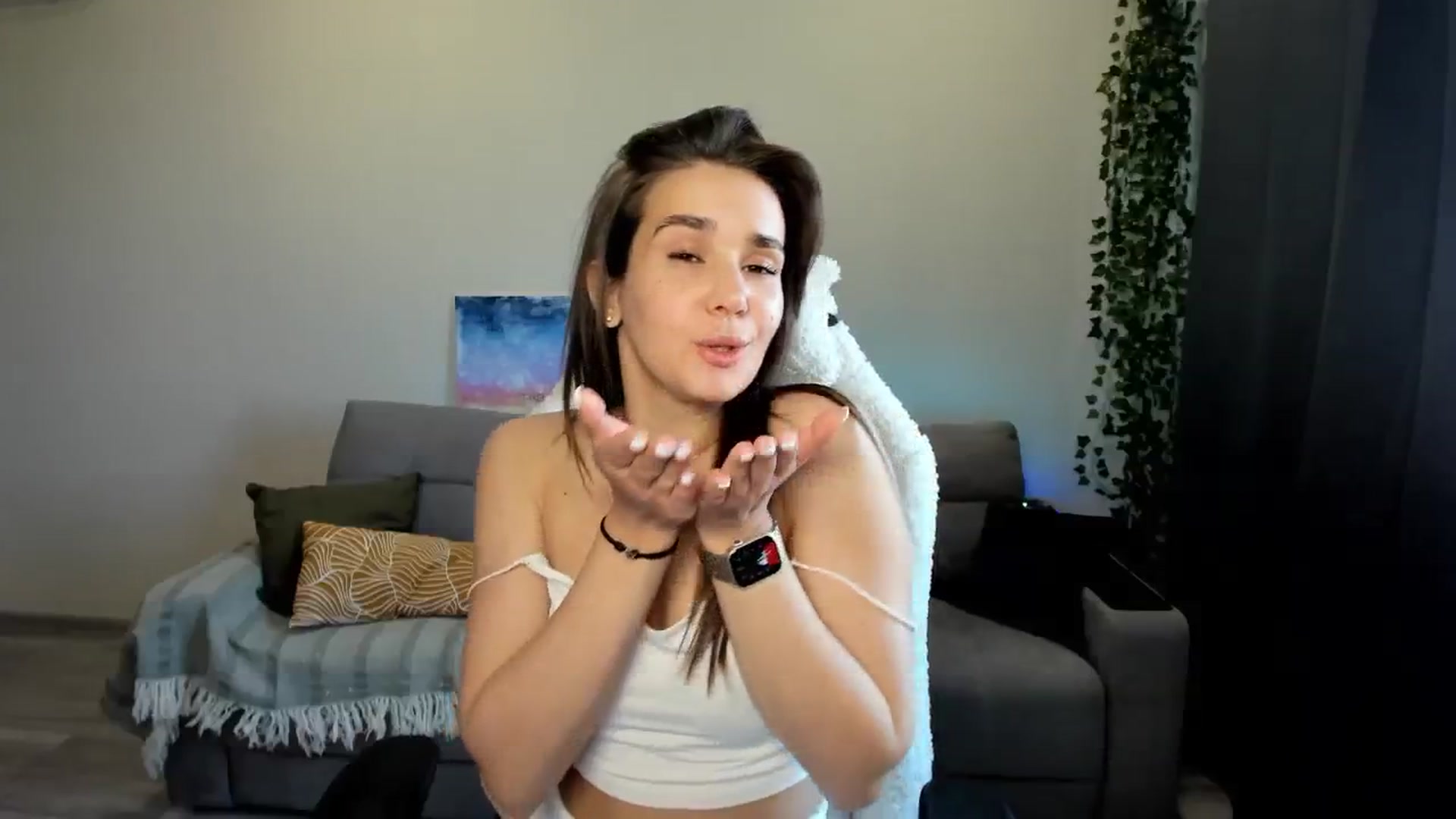 Gallery image thumbnail from Ellies_Smile's myfreecams stream on, 05/27/2024, 15:53 image 8 of 20