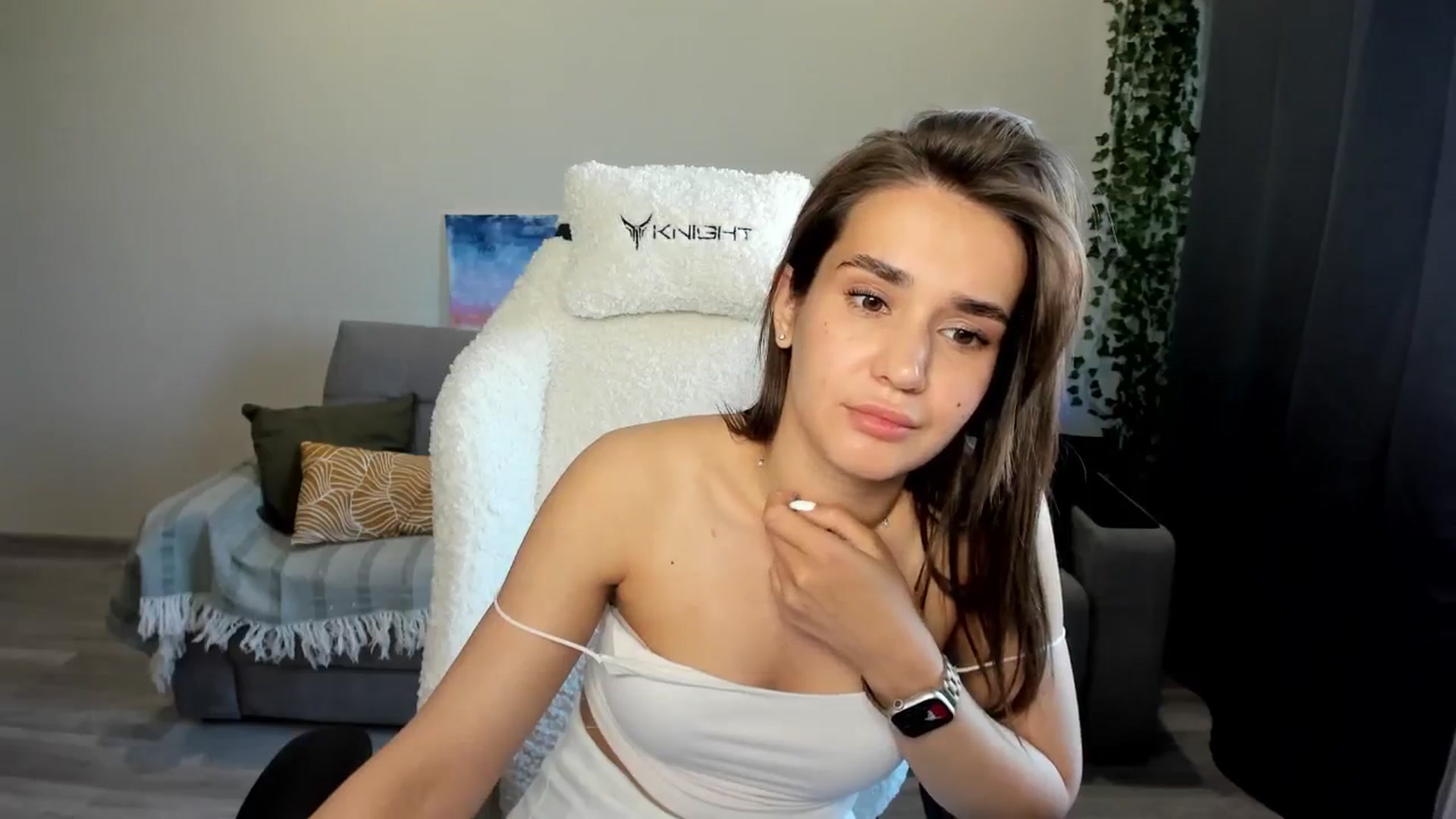 Gallery image thumbnail from Ellies_Smile's myfreecams stream on, 05/27/2024, 15:53 image 12 of 20