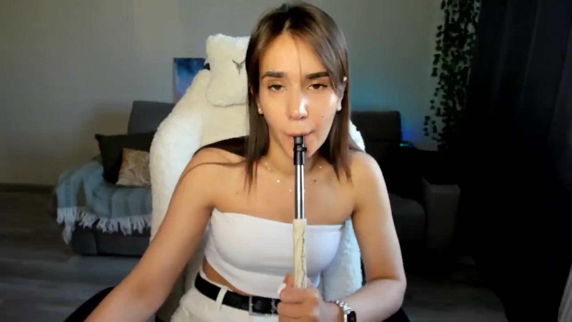 Gallery image thumbnail from Ellies_Smile's myfreecams stream on, 05/29/2024, 15:55 image 10 of 20