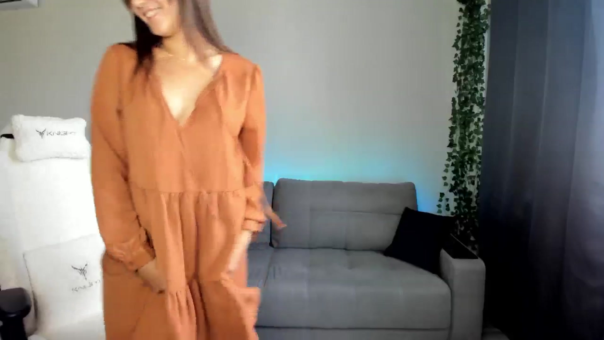 Gallery image thumbnail from Ellies_Smile's myfreecams stream on, 06/11/2024, 14:44 image 18 of 20