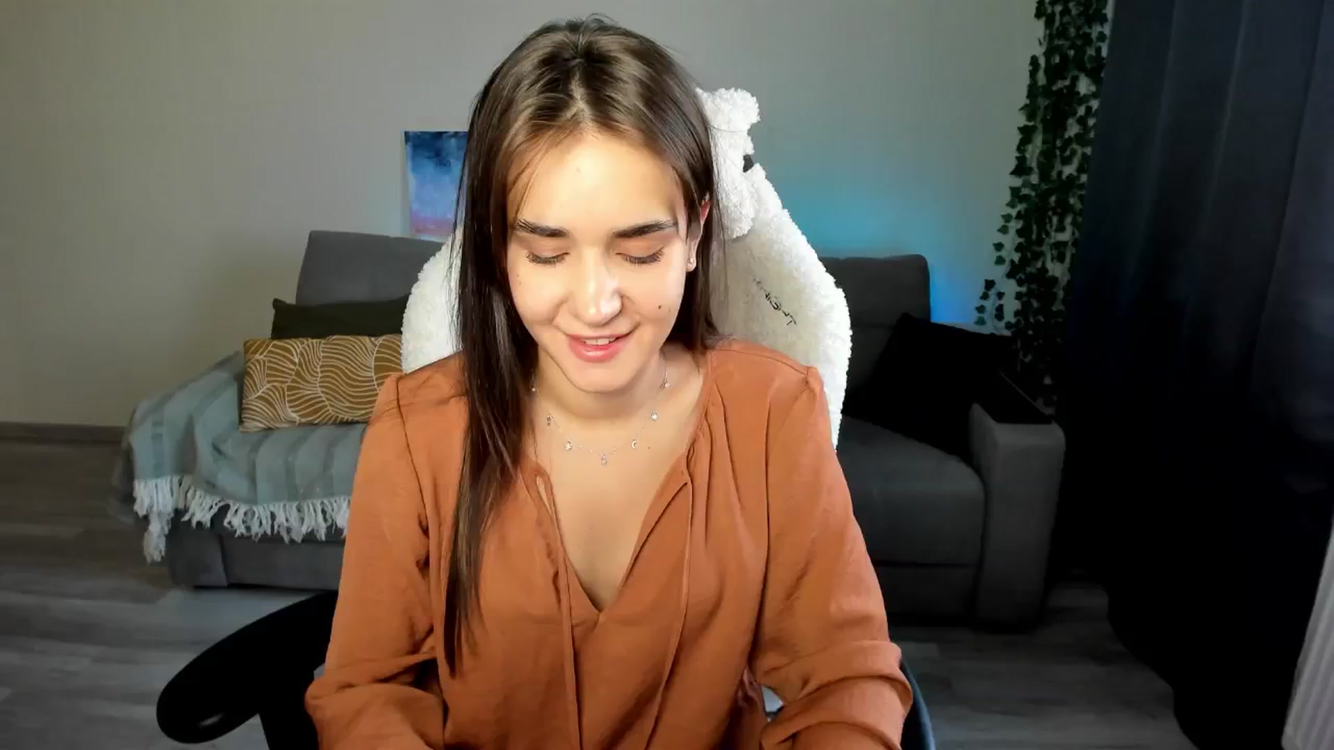 Gallery image thumbnail from Ellies_Smile's myfreecams stream on, 06/11/2024, 16:31 image 3 of 20