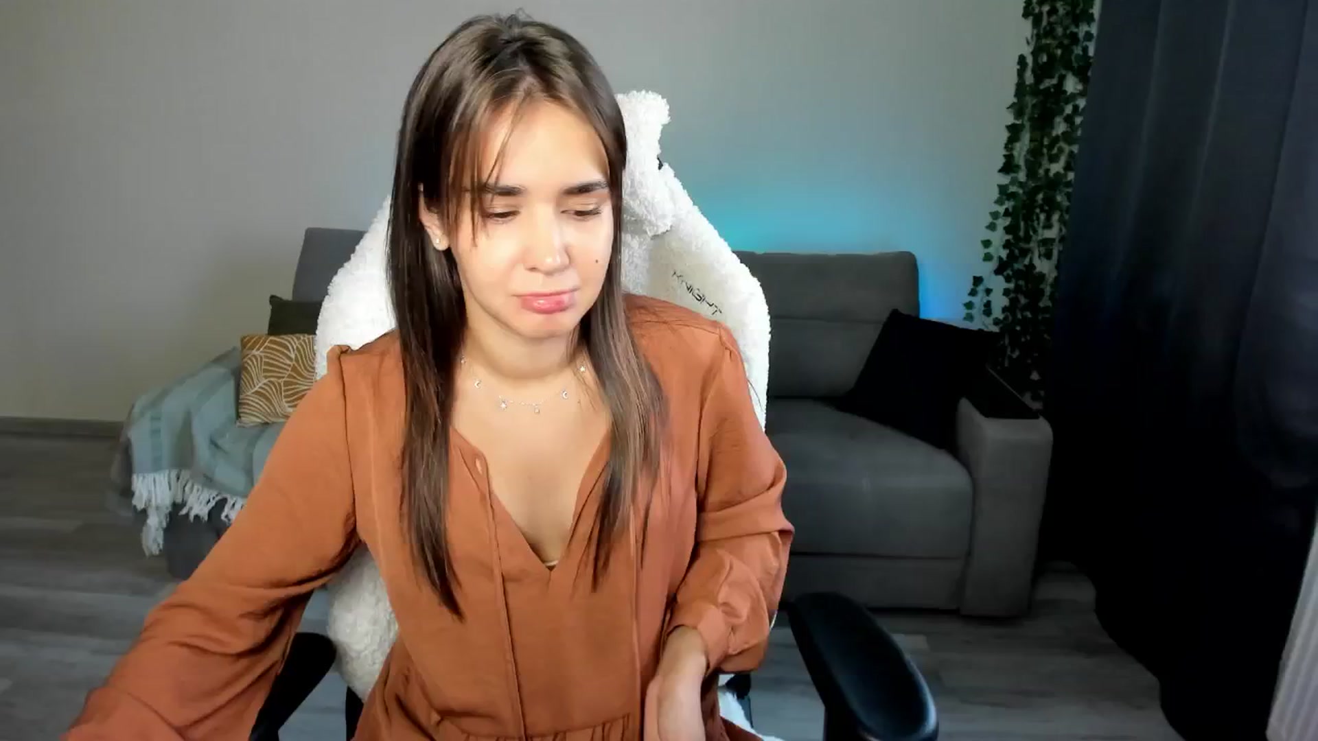 Gallery image thumbnail from Ellies_Smile's myfreecams stream on, 06/11/2024, 16:31 image 7 of 20
