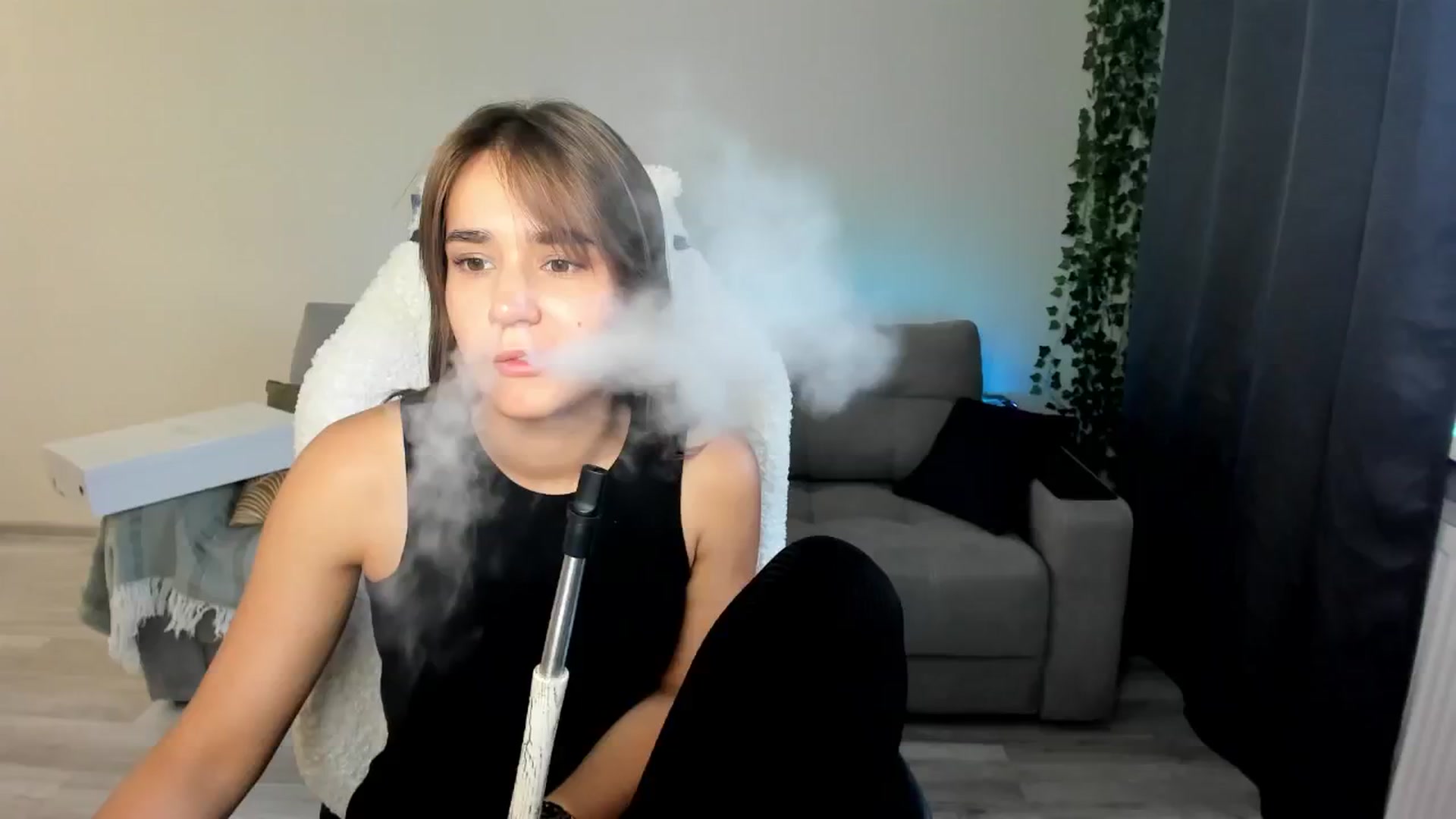 Gallery image thumbnail from Ellies_Smile's myfreecams stream on, 06/13/2024, 16:51 image 5 of 20