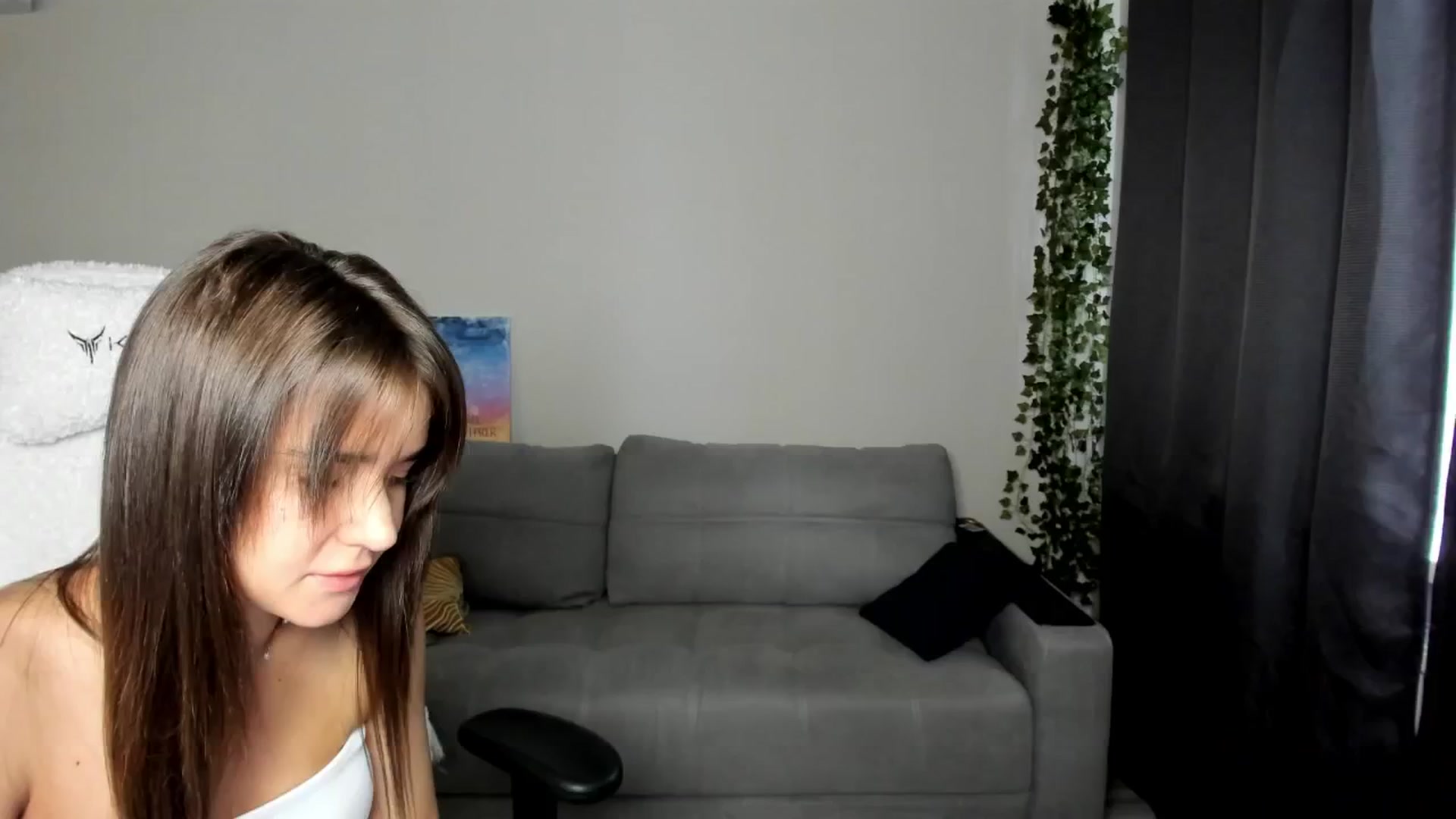 Gallery image thumbnail from Ellies_Smile's myfreecams stream on, 06/15/2024, 13:53 image 2 of 20