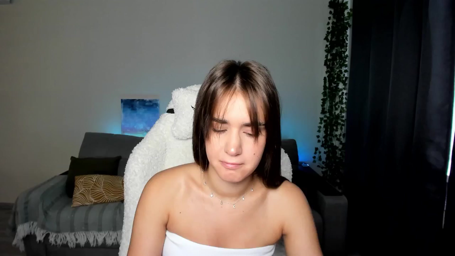 Gallery image thumbnail from Ellies_Smile's myfreecams stream on, 06/15/2024, 13:53 image 13 of 20