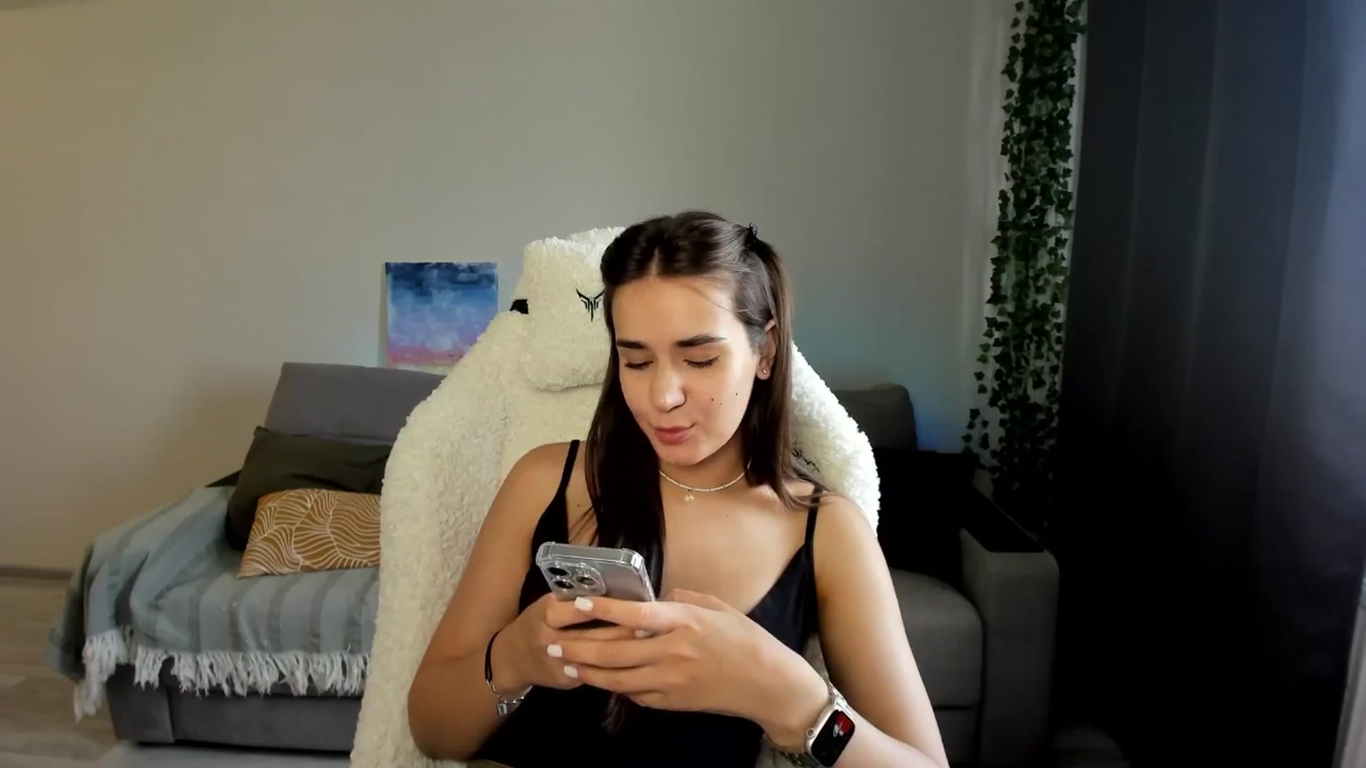 Gallery image thumbnail from Ellies_Smile's myfreecams stream on, 07/23/2024, 12:30 image 20 of 20