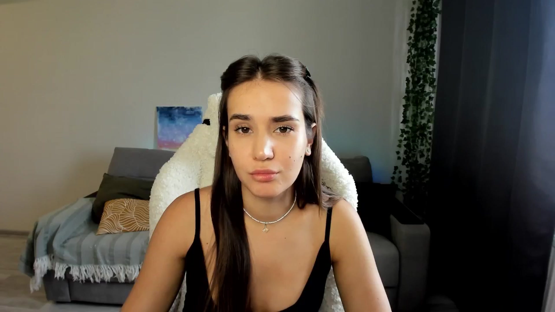 Gallery image thumbnail from Ellies_Smile's myfreecams stream on, 07/23/2024, 12:30 image 17 of 20