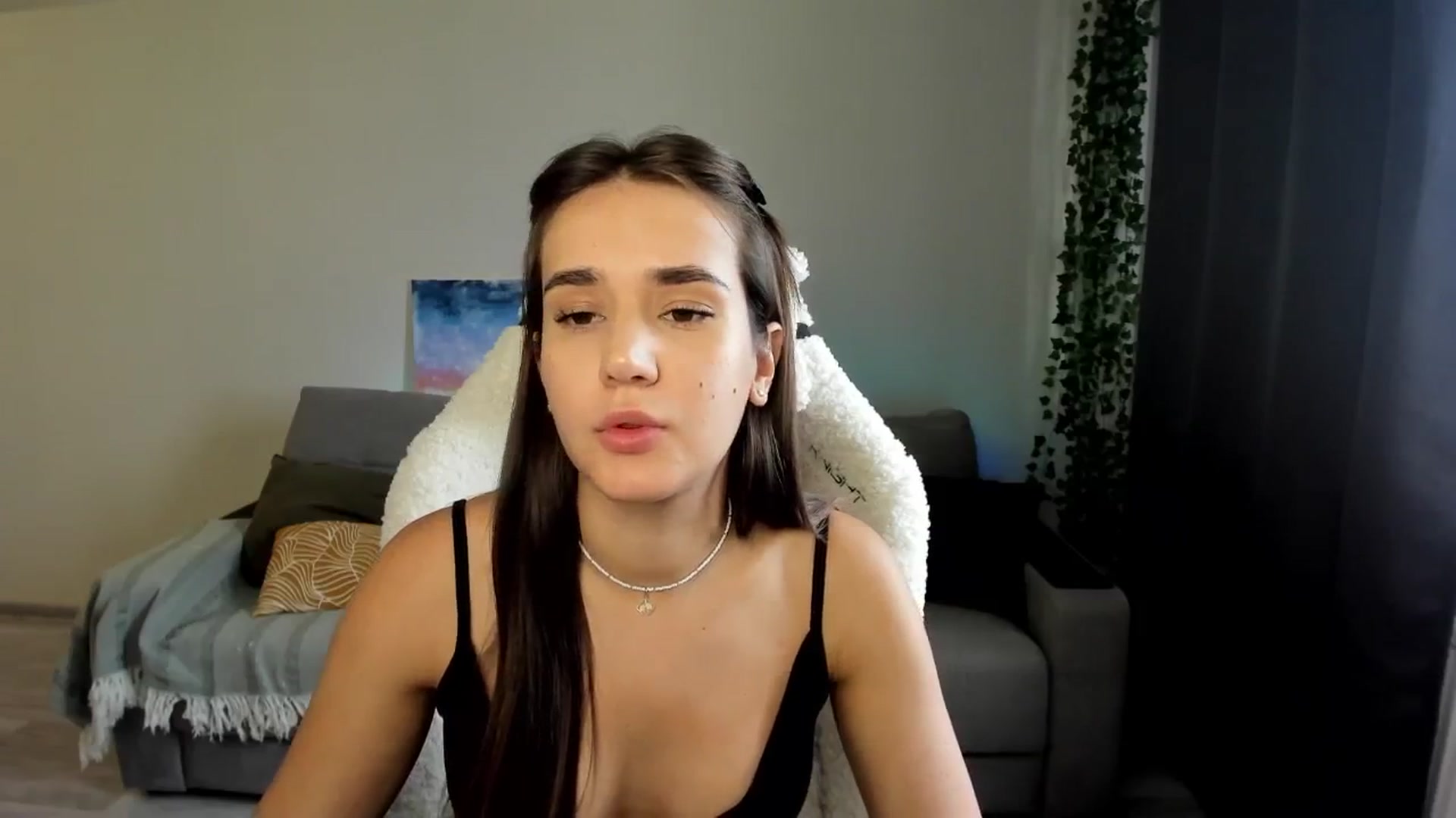 Gallery image thumbnail from Ellies_Smile's myfreecams stream on, 07/23/2024, 12:30 image 14 of 20