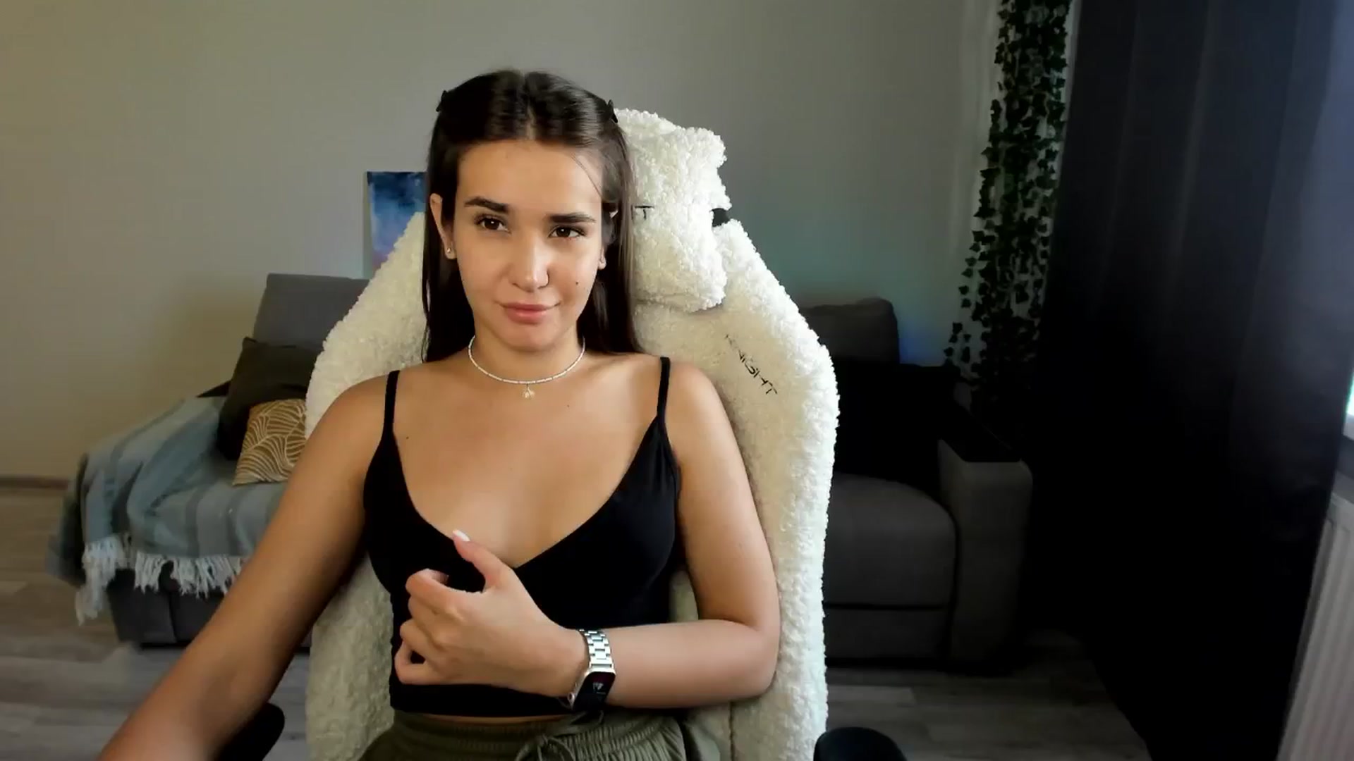 Gallery image thumbnail from Ellies_Smile's myfreecams stream on, 07/23/2024, 12:48 image 20 of 20
