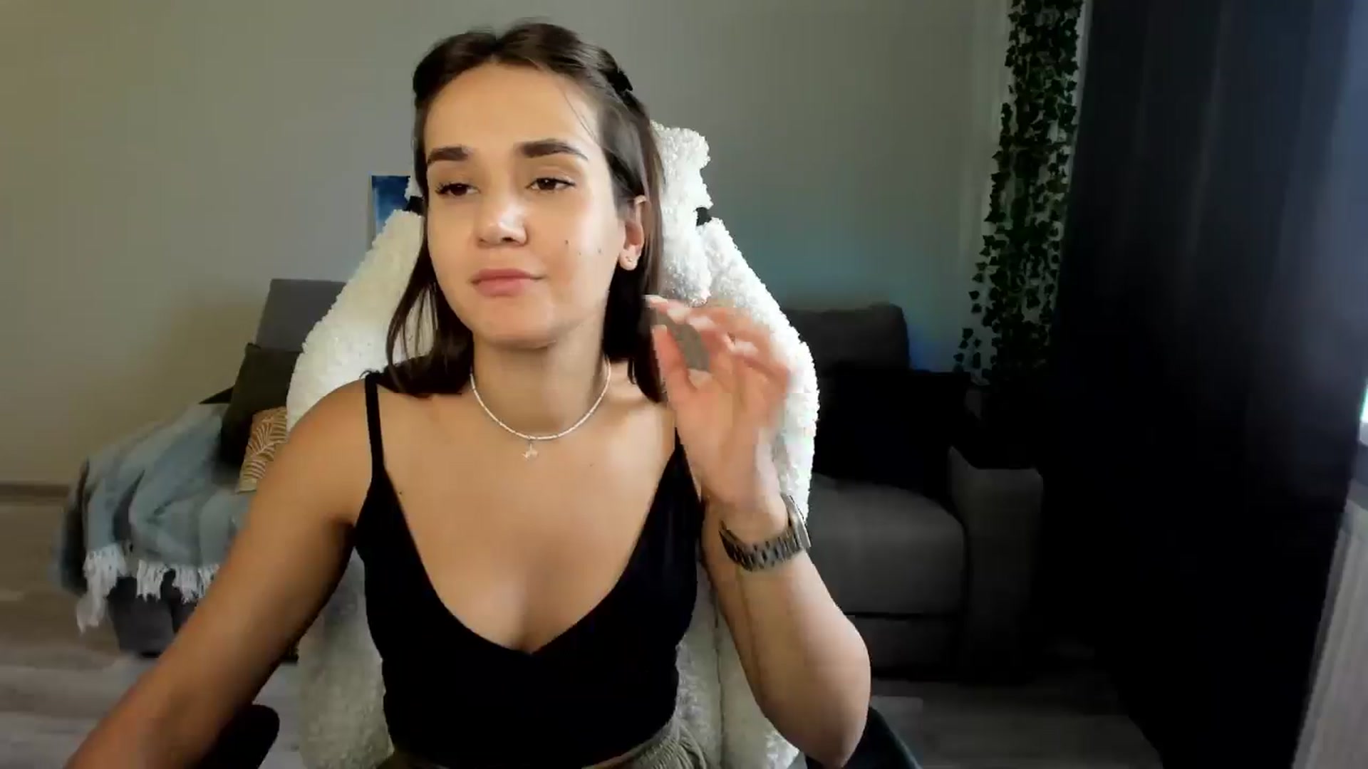 Gallery image thumbnail from Ellies_Smile's myfreecams stream on, 07/23/2024, 13:06 image 18 of 20