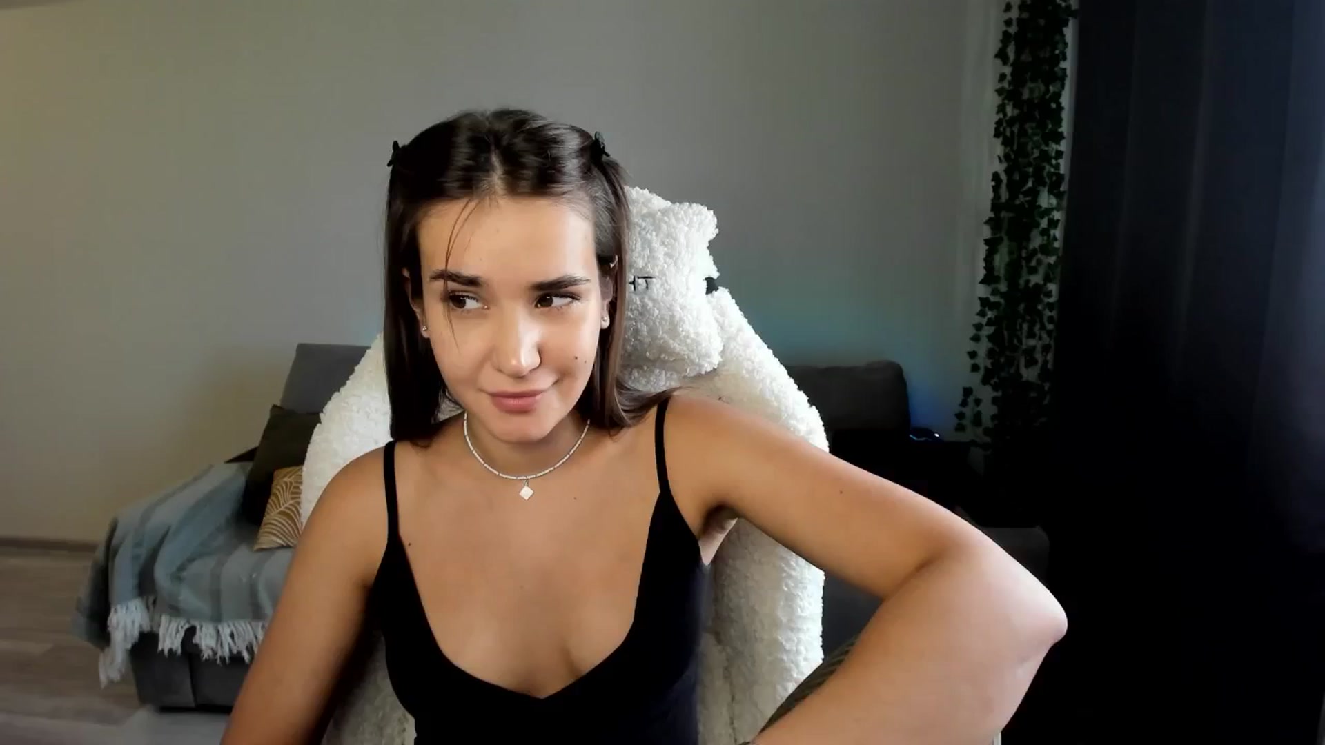 Gallery image thumbnail from Ellies_Smile's myfreecams stream on, 07/23/2024, 13:49 image 5 of 20