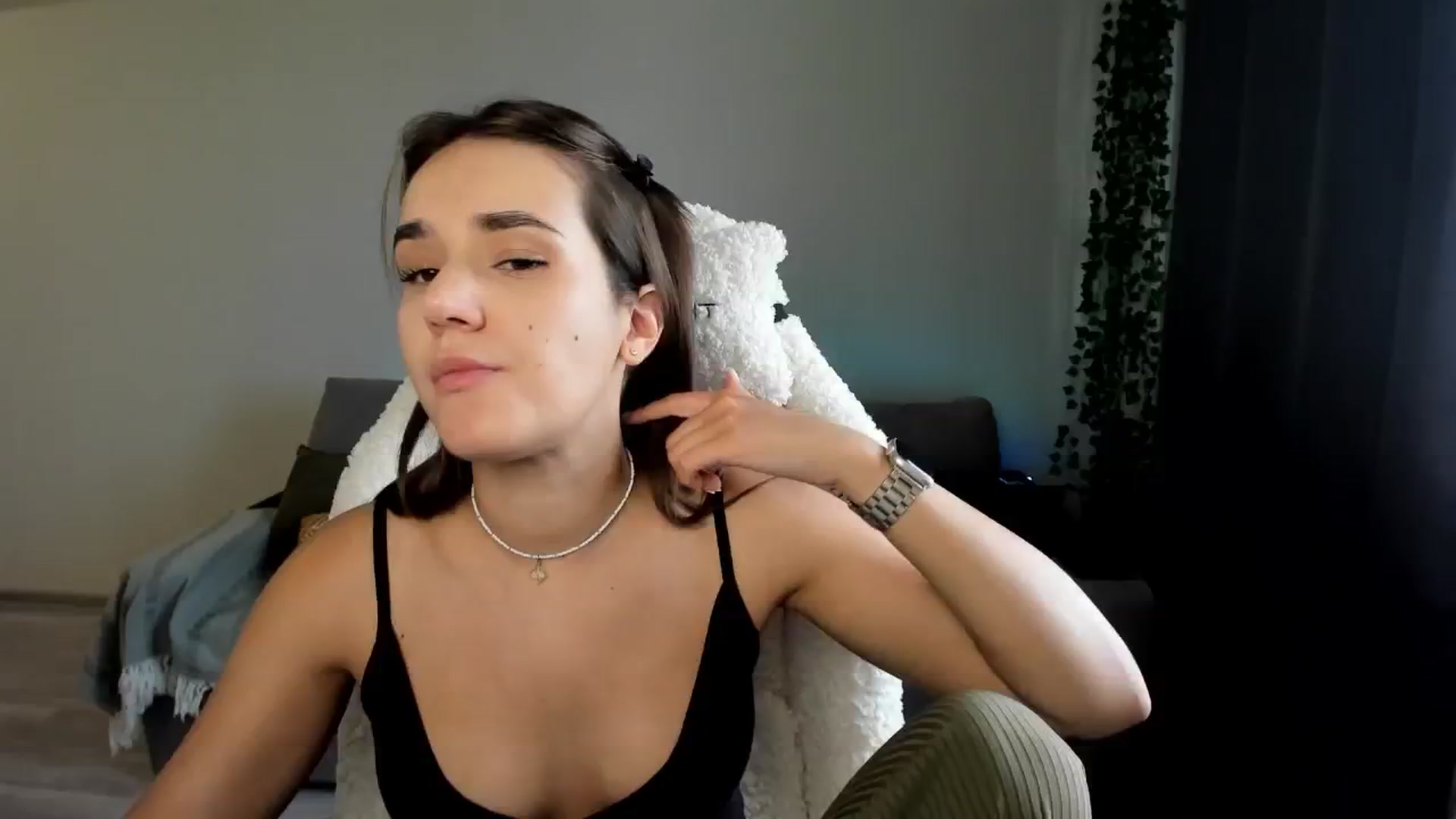 Gallery image thumbnail from Ellies_Smile's myfreecams stream on, 07/23/2024, 13:49 image 4 of 20